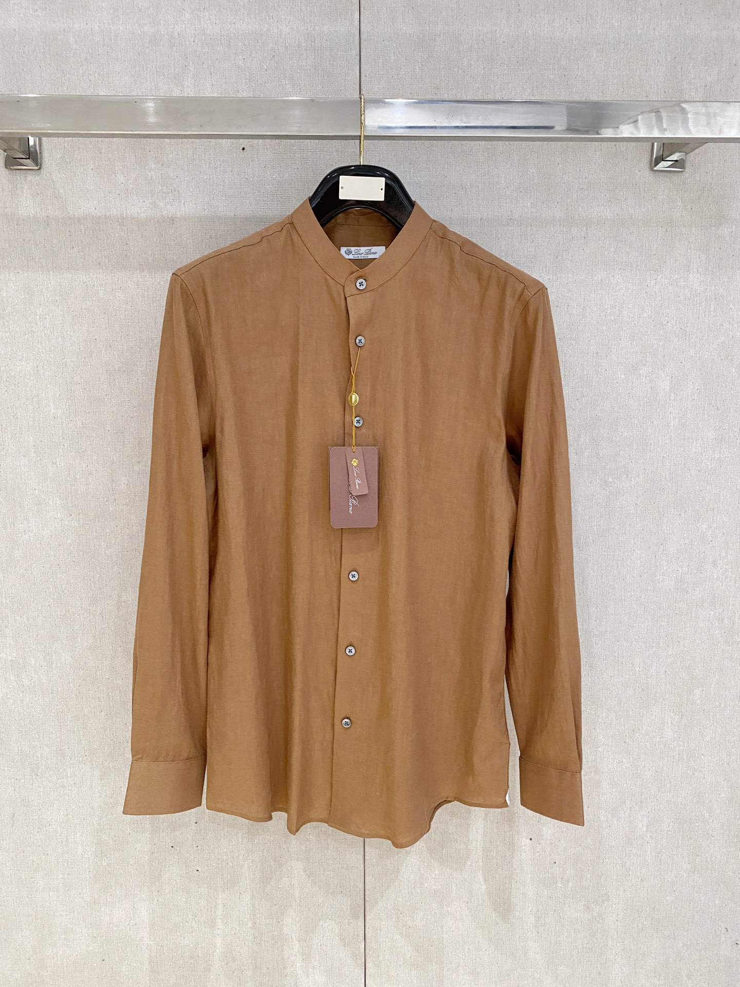 🌾退换🔥史诗级别的亚麻衬衫，独家巨献，胸前刺绣logo多色入荷。原汁原味100%亚麻面料衬衫，麻料以其独