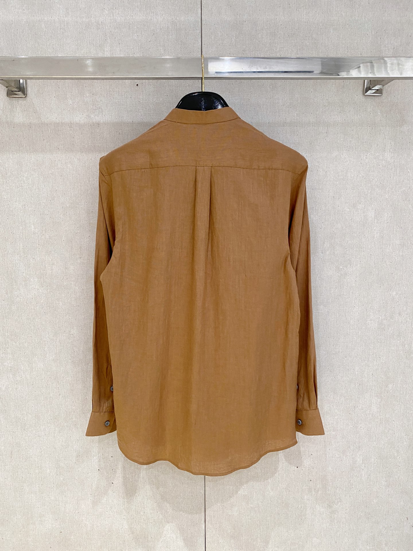 🌾退换🔥史诗级别的亚麻衬衫，独家巨献，胸前刺绣logo多色入荷。原汁原味100%亚麻面料衬衫，麻料以其独