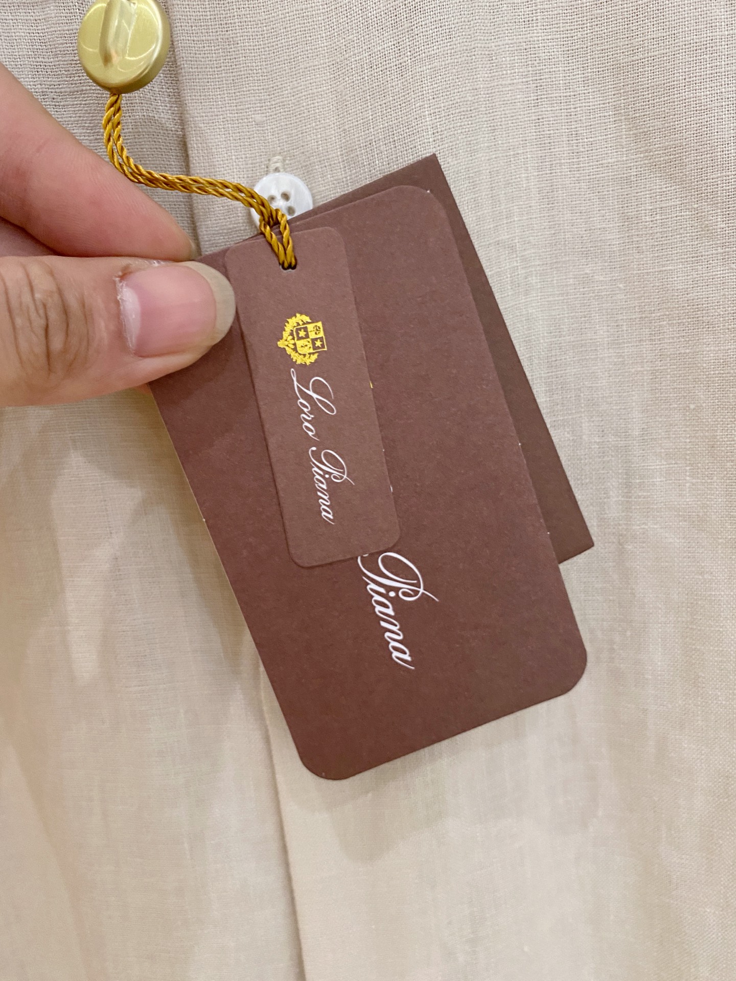 🌾退换🔥史诗级别的亚麻衬衫，独家巨献，胸前刺绣logo多色入荷。原汁原味100%亚麻面料衬衫，麻料以其独