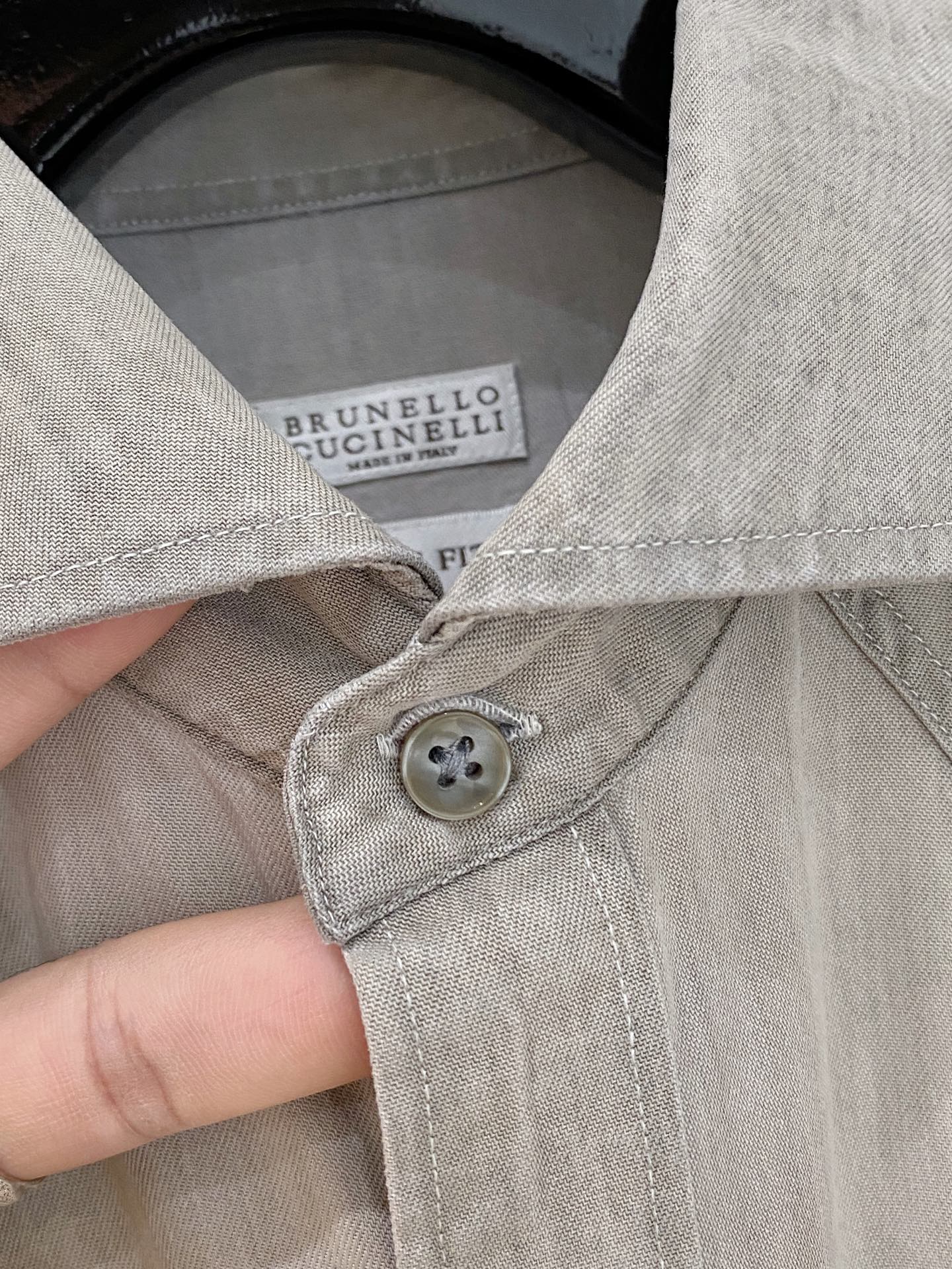 🌾退换🔥 强势上新，新款不断！！！新款衬衫，高级面料高级做工，顶级品质！！！S一XXLS穿125左右m穿