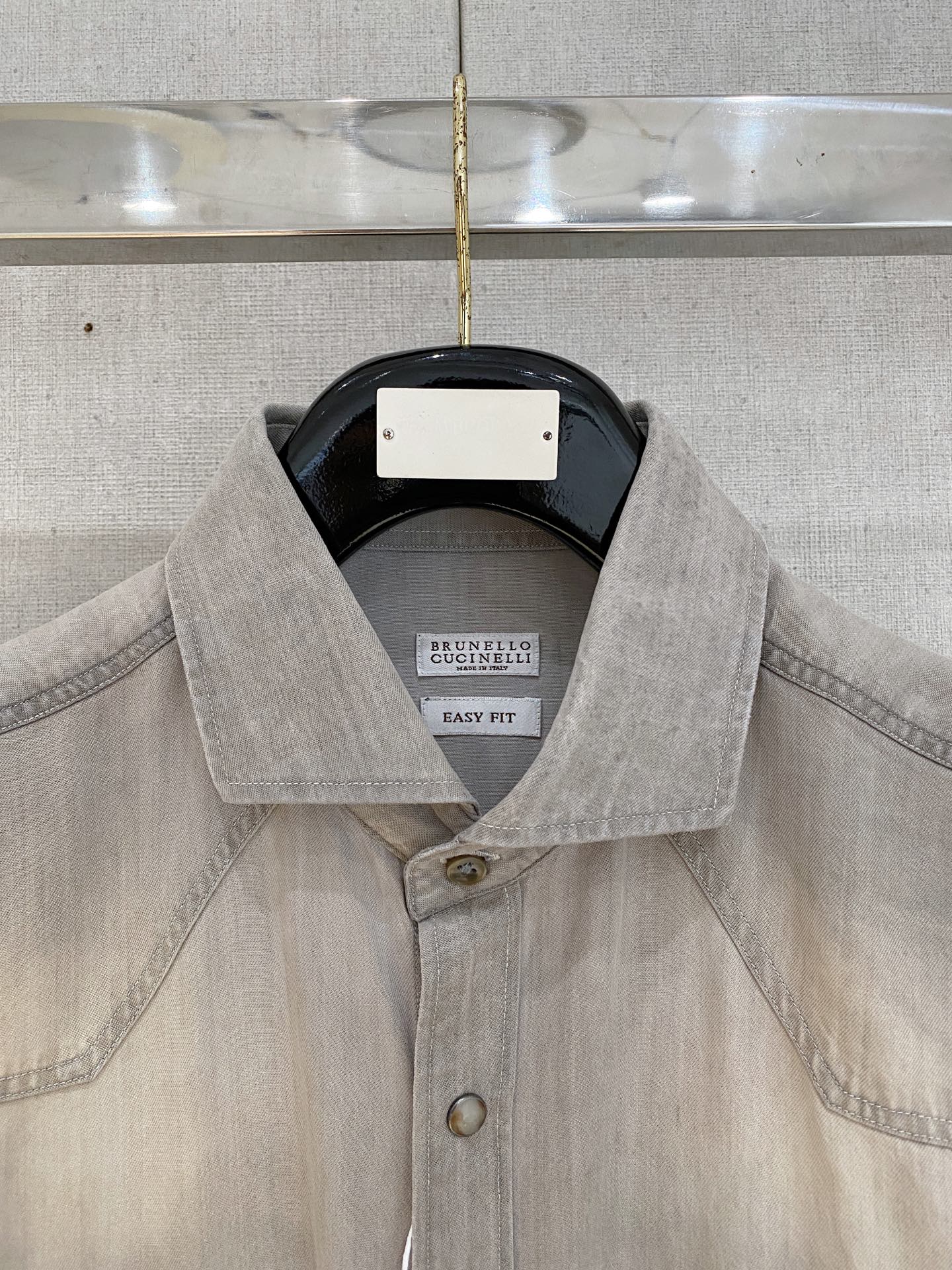 🌾退换🔥 强势上新，新款不断！！！新款衬衫，高级面料高级做工，顶级品质！！！S一XXLS穿125左右m穿