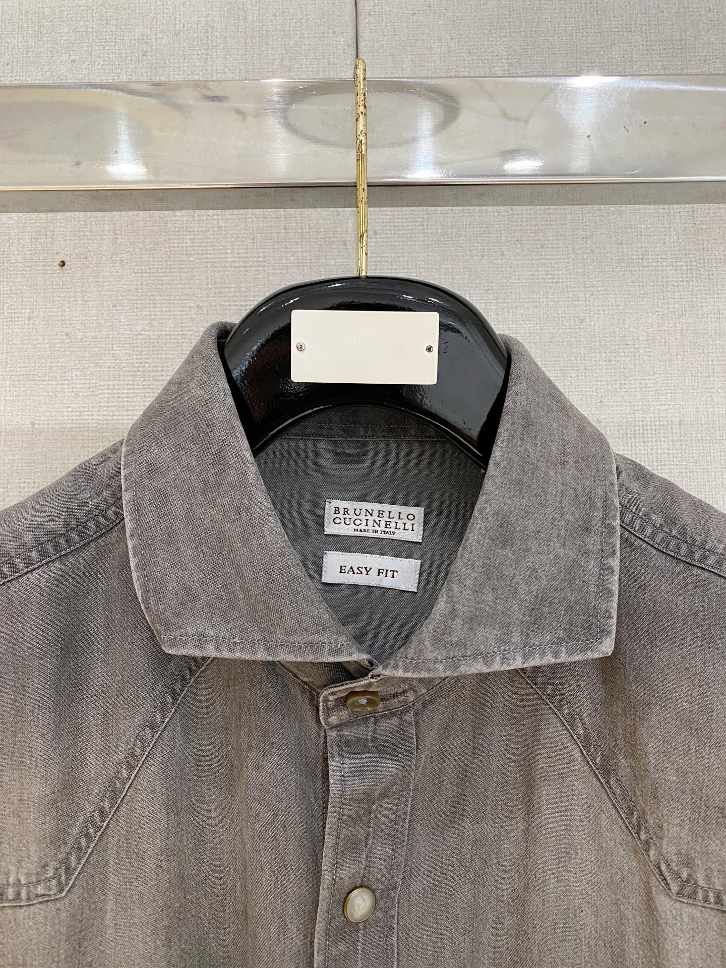 🌾退换🔥 强势上新，新款不断！！！新款衬衫，高级面料高级做工，顶级品质！！！S一XXLS穿125左右m穿