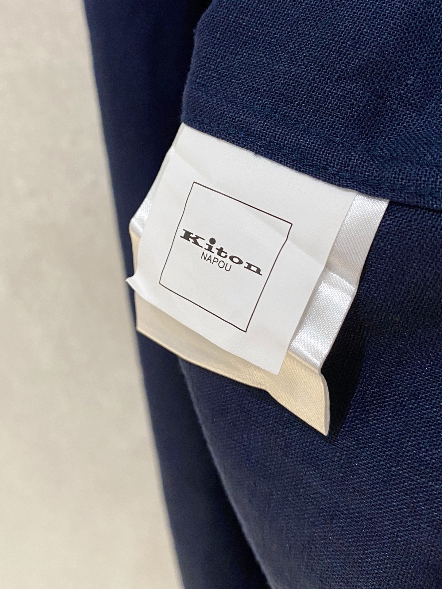 🌾退换🔥史诗级别的亚麻衬衫，独家巨献，胸前刺绣logo多色入荷。原汁原味100%亚麻面料衬衫，麻料以其独