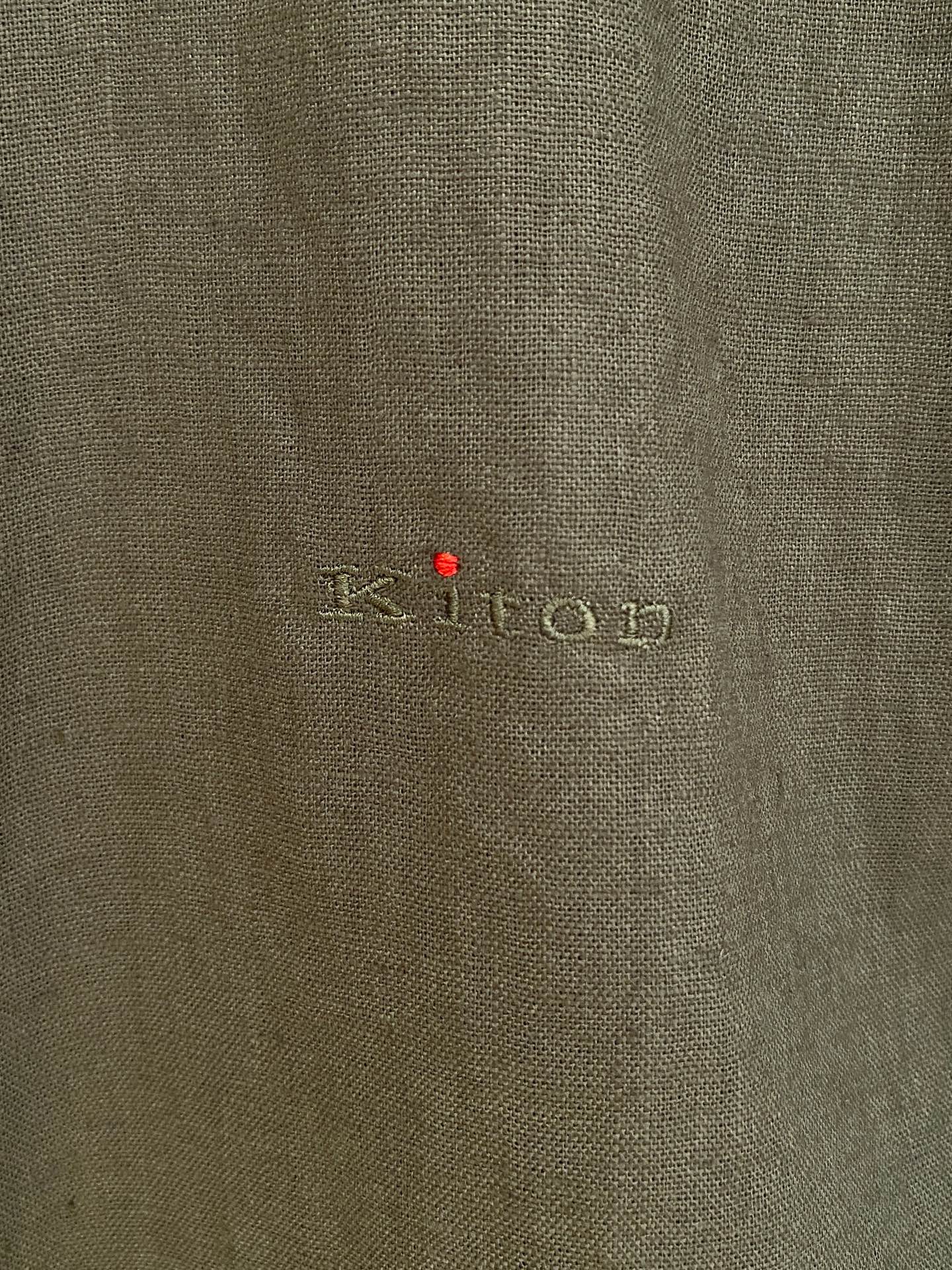 🌾退换🔥史诗级别的亚麻衬衫，独家巨献，胸前刺绣logo多色入荷。原汁原味100%亚麻面料衬衫，麻料以其独