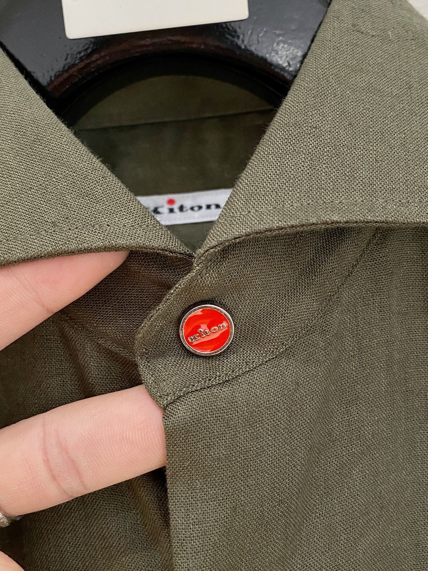 🌾退换🔥史诗级别的亚麻衬衫，独家巨献，胸前刺绣logo多色入荷。原汁原味100%亚麻面料衬衫，麻料以其独