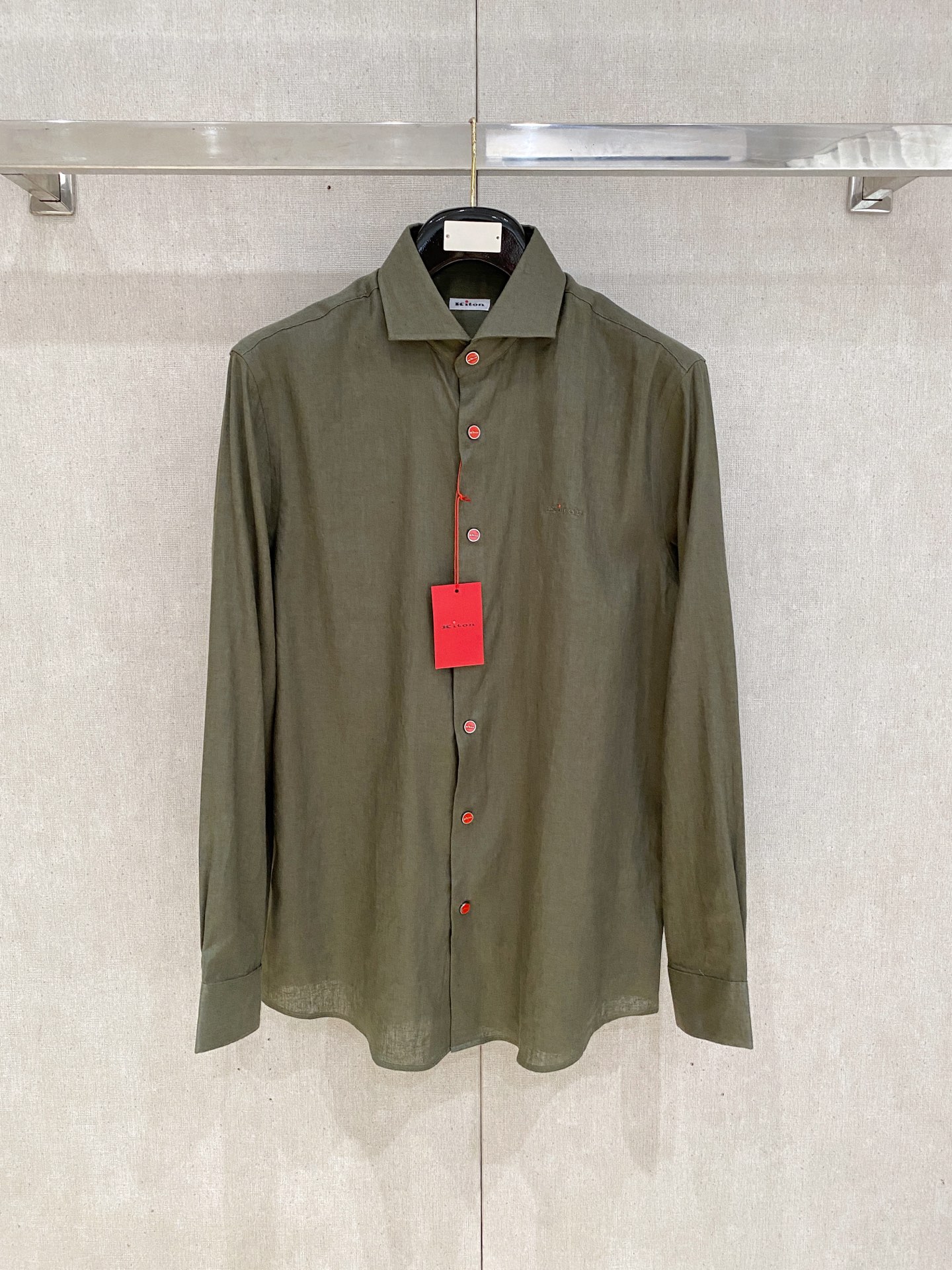 🌾退换🔥史诗级别的亚麻衬衫，独家巨献，胸前刺绣logo多色入荷。原汁原味100%亚麻面料衬衫，麻料以其独