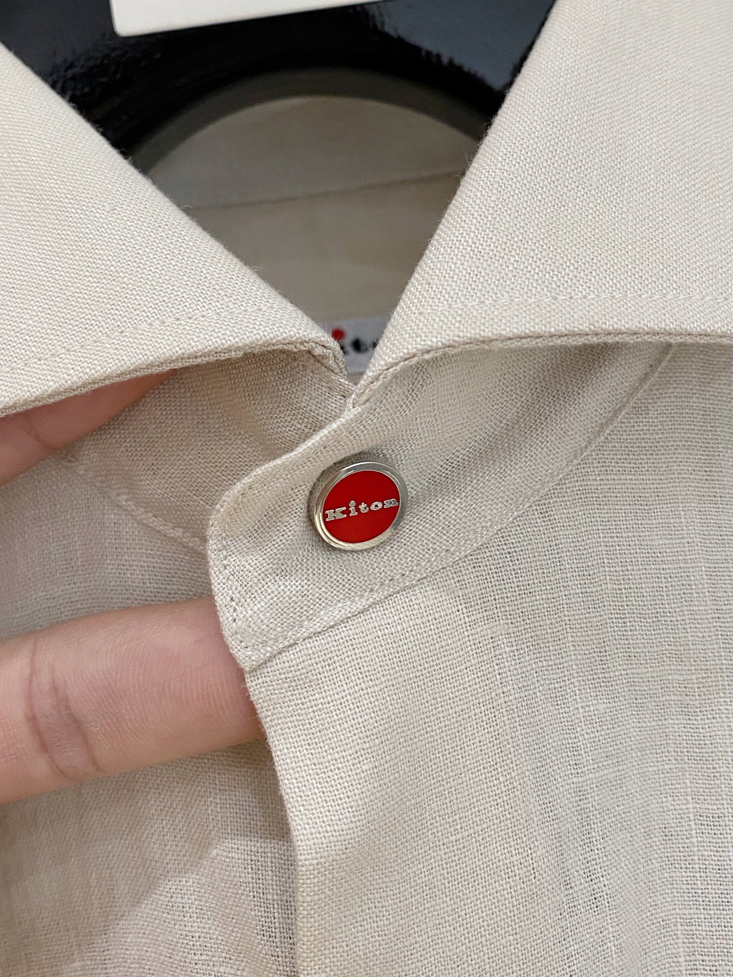 🌾退换🔥史诗级别的亚麻衬衫，独家巨献，胸前刺绣logo多色入荷。原汁原味100%亚麻面料衬衫，麻料以其独