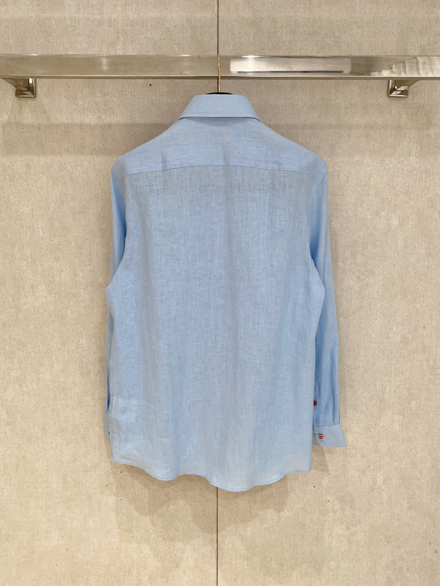 🌾退换🔥史诗级别的亚麻衬衫，独家巨献，胸前刺绣logo多色入荷。原汁原味100%亚麻面料衬衫，麻料以其独