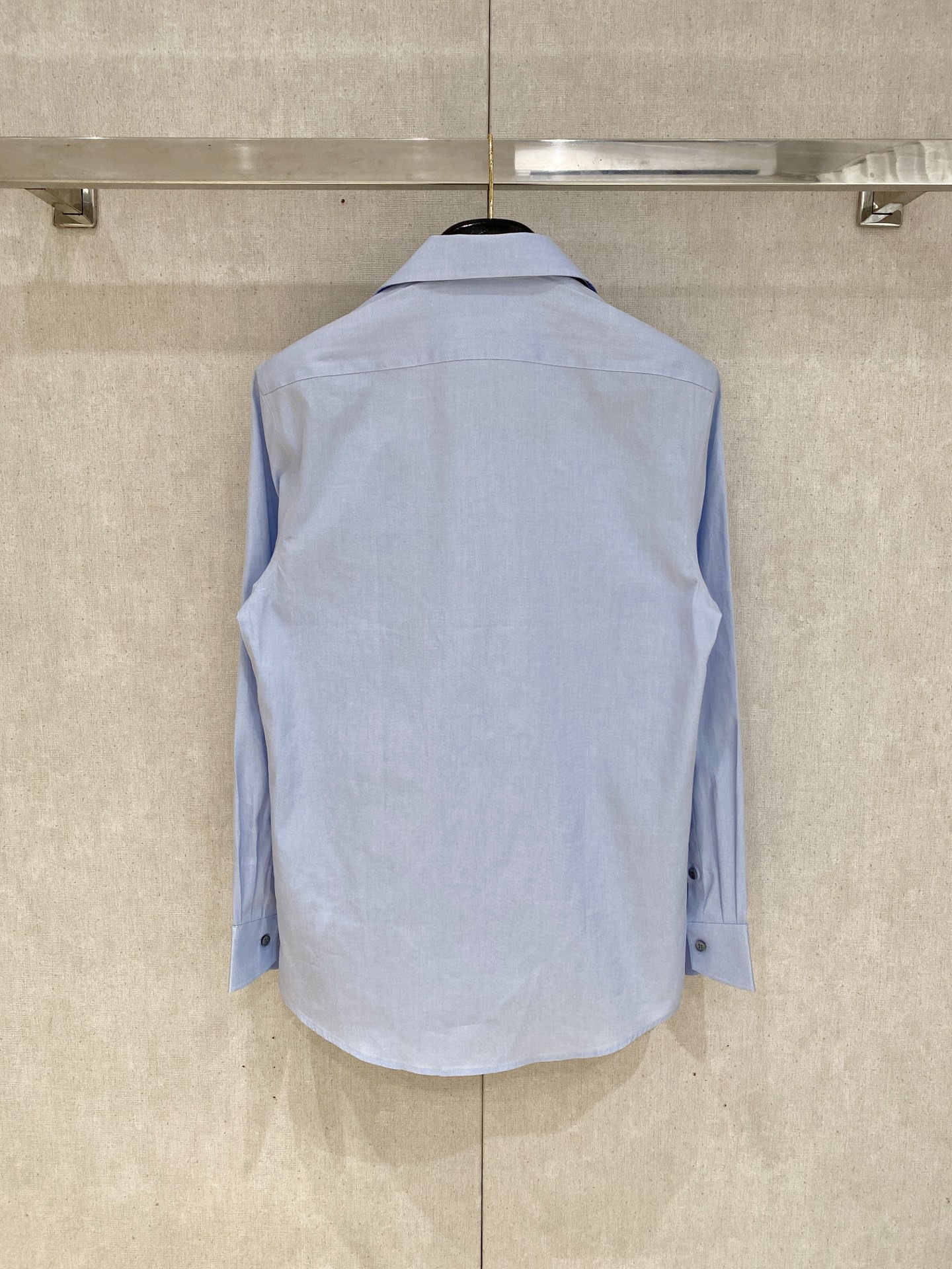 🌾退换🔥史诗级别的亚麻衬衫，独家巨献，胸前刺绣logo多色入荷。原汁原味100%亚麻面料衬衫，麻料以其独