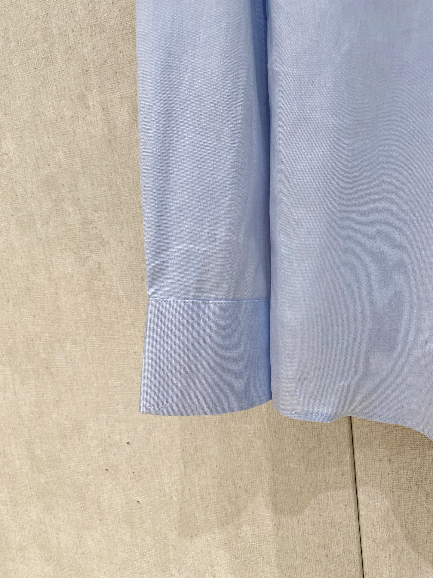 🌾退换🔥史诗级别的亚麻衬衫，独家巨献，胸前刺绣logo多色入荷。原汁原味100%亚麻面料衬衫，麻料以其独