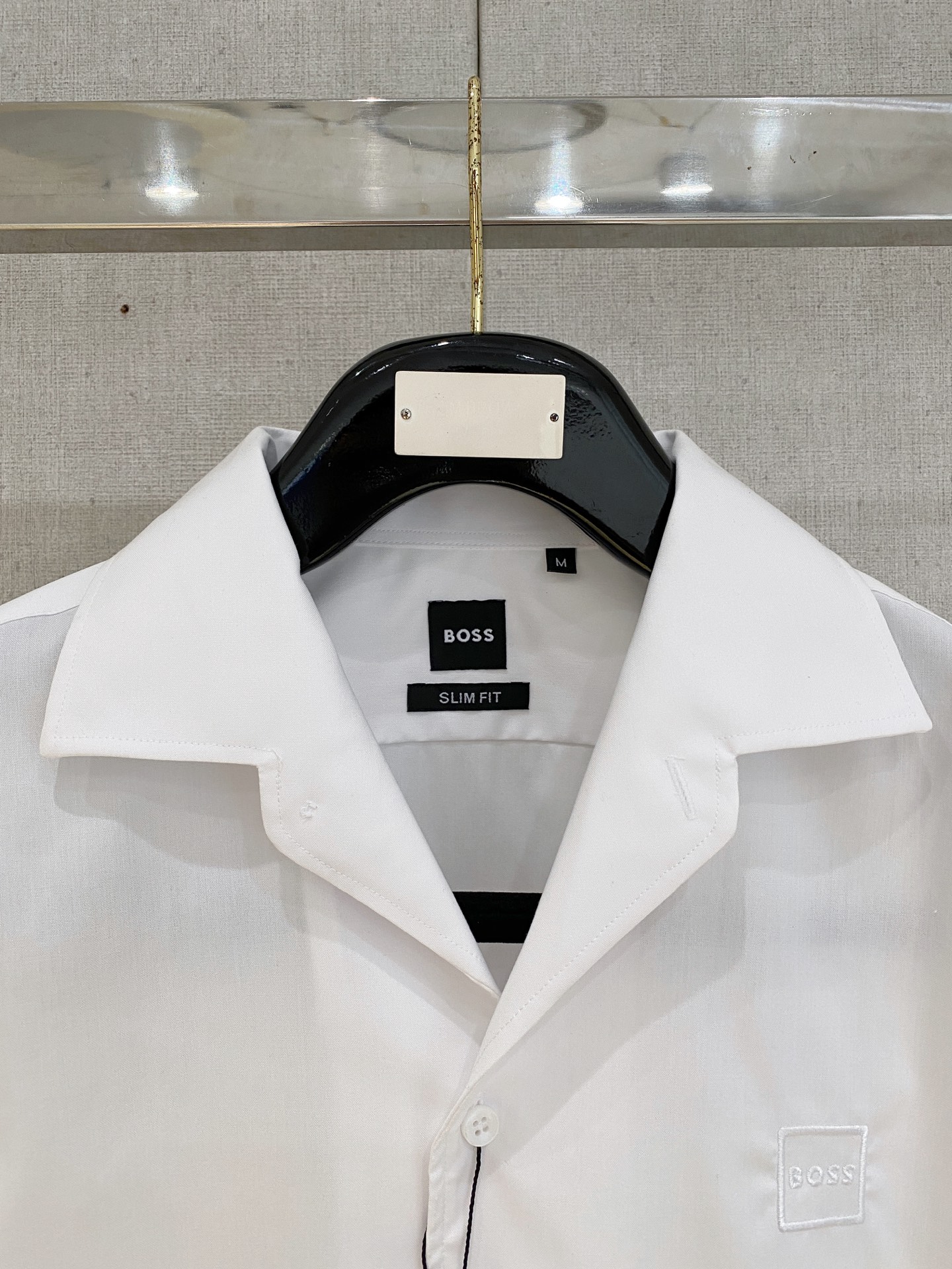 🌾退换🔥 强势上新，新款不断！！！新款衬衫，高级面料高级做工，顶级品质！！！S一XXLS穿125左右m穿