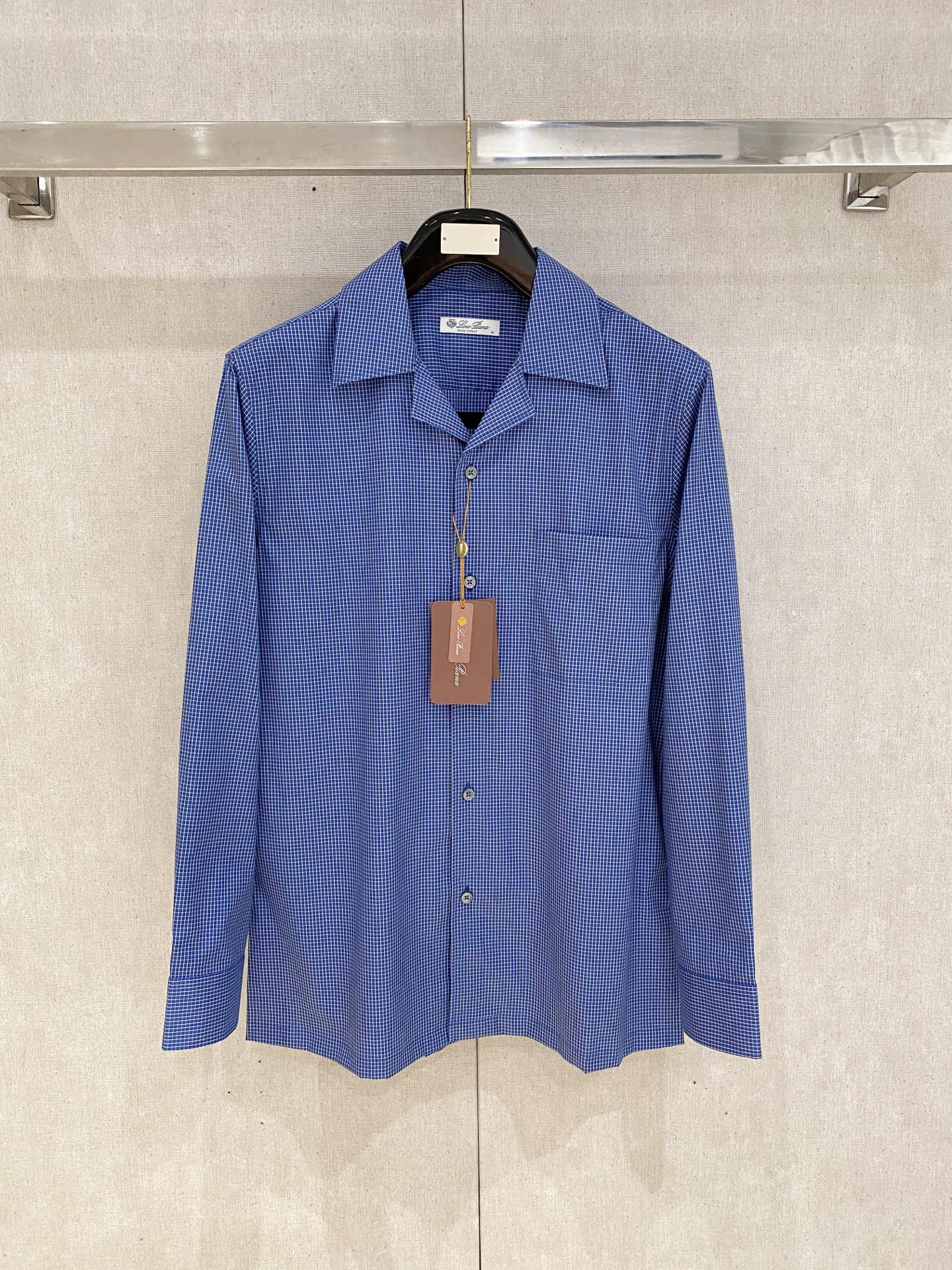 🌾退换🔥 强势上新，新款不断！！！新款衬衫，高级面料高级做工，顶级品质！！！S一XXLS穿125左右m穿