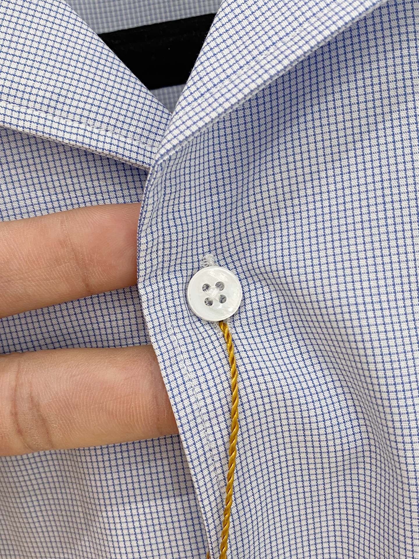 🌾退换🔥 强势上新，新款不断！！！新款衬衫，高级面料高级做工，顶级品质！！！S一XXLS穿125左右m穿