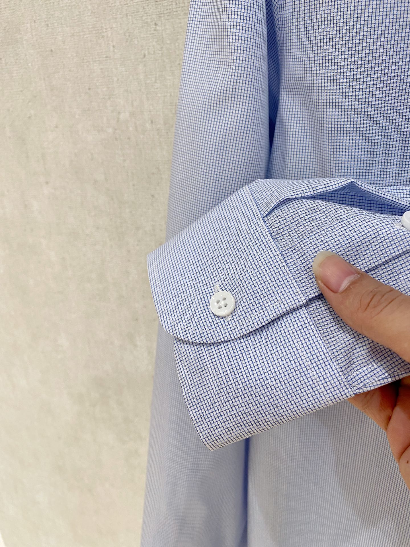 🌾退换🔥 强势上新，新款不断！！！新款衬衫，高级面料高级做工，顶级品质！！！S一XXLS穿125左右m穿