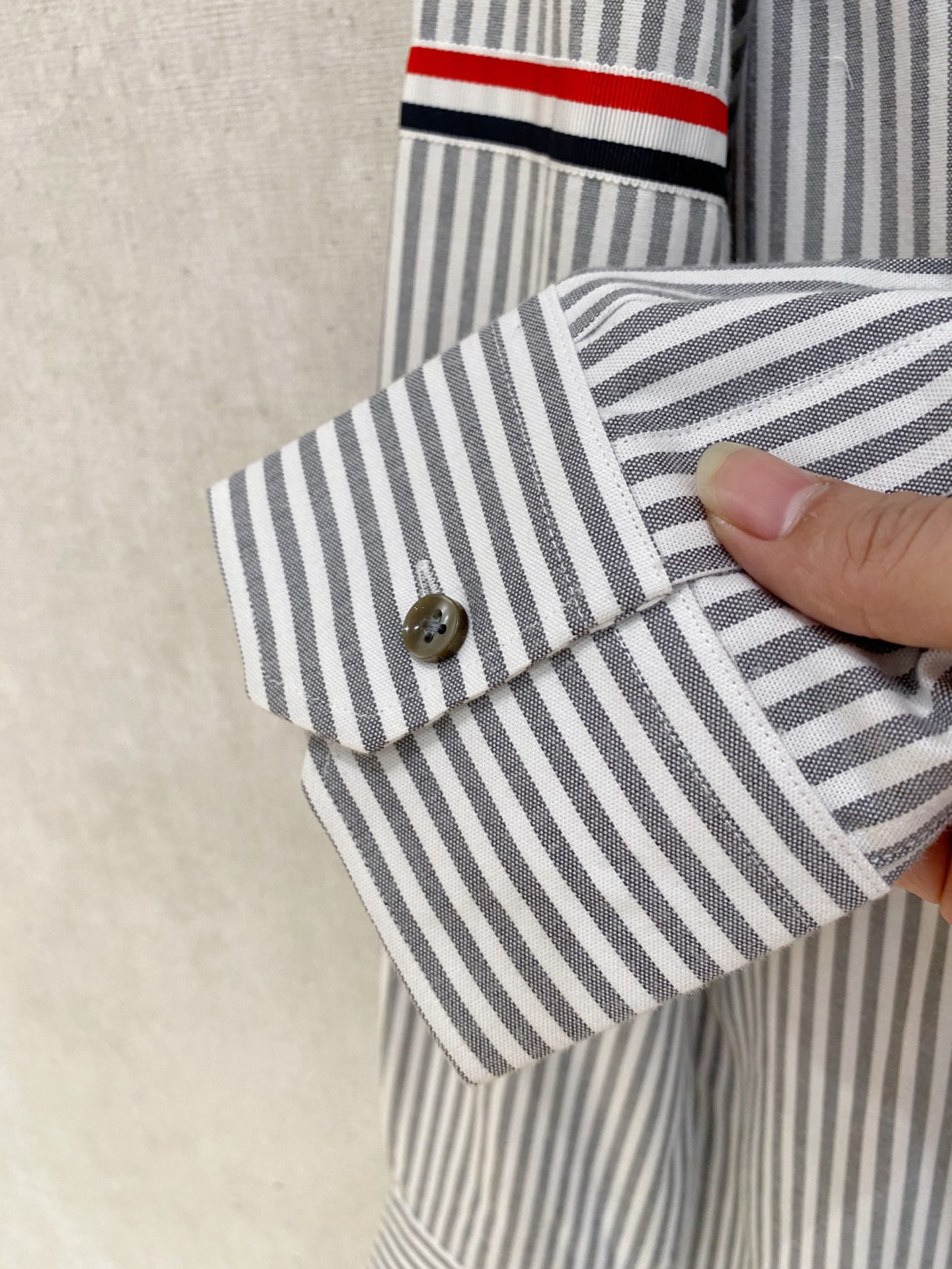 🌾退换🔥 强势上新，新款不断！！！新款衬衫，高级面料高级做工，顶级品质！！！S一XXLS穿125左右m穿