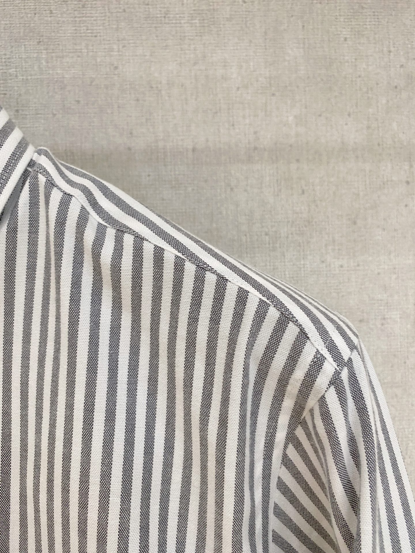 🌾退换🔥 强势上新，新款不断！！！新款衬衫，高级面料高级做工，顶级品质！！！S一XXLS穿125左右m穿