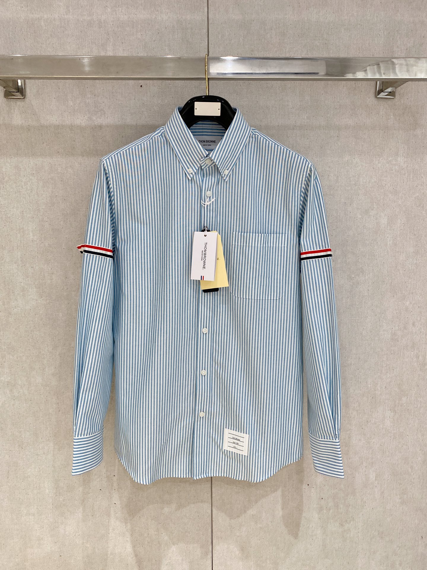 🌾退换🔥 强势上新，新款不断！！！新款衬衫，高级面料高级做工，顶级品质！！！S一XXLS穿125左右m穿