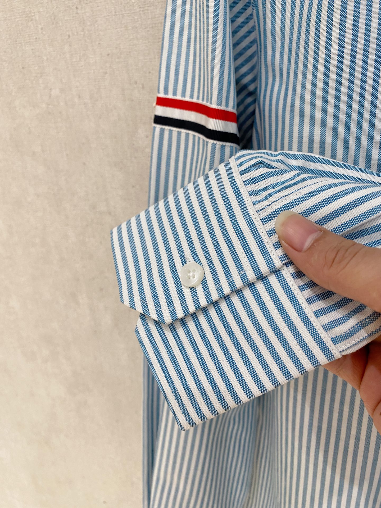 🌾退换🔥 强势上新，新款不断！！！新款衬衫，高级面料高级做工，顶级品质！！！S一XXLS穿125左右m穿