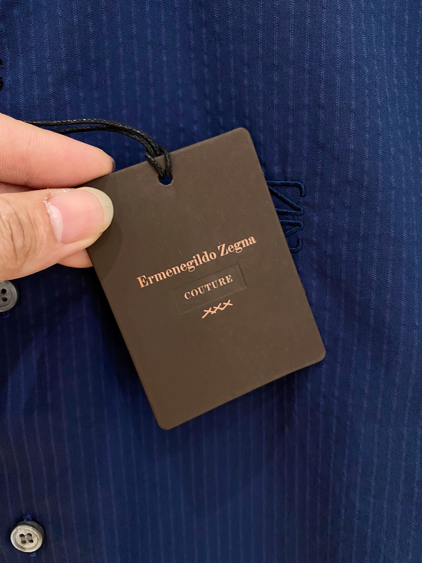 🌾退换🔥 强势上新，新款不断！！！新款衬衫，高级面料高级做工，顶级品质！！！S一XXLS穿125左右m穿