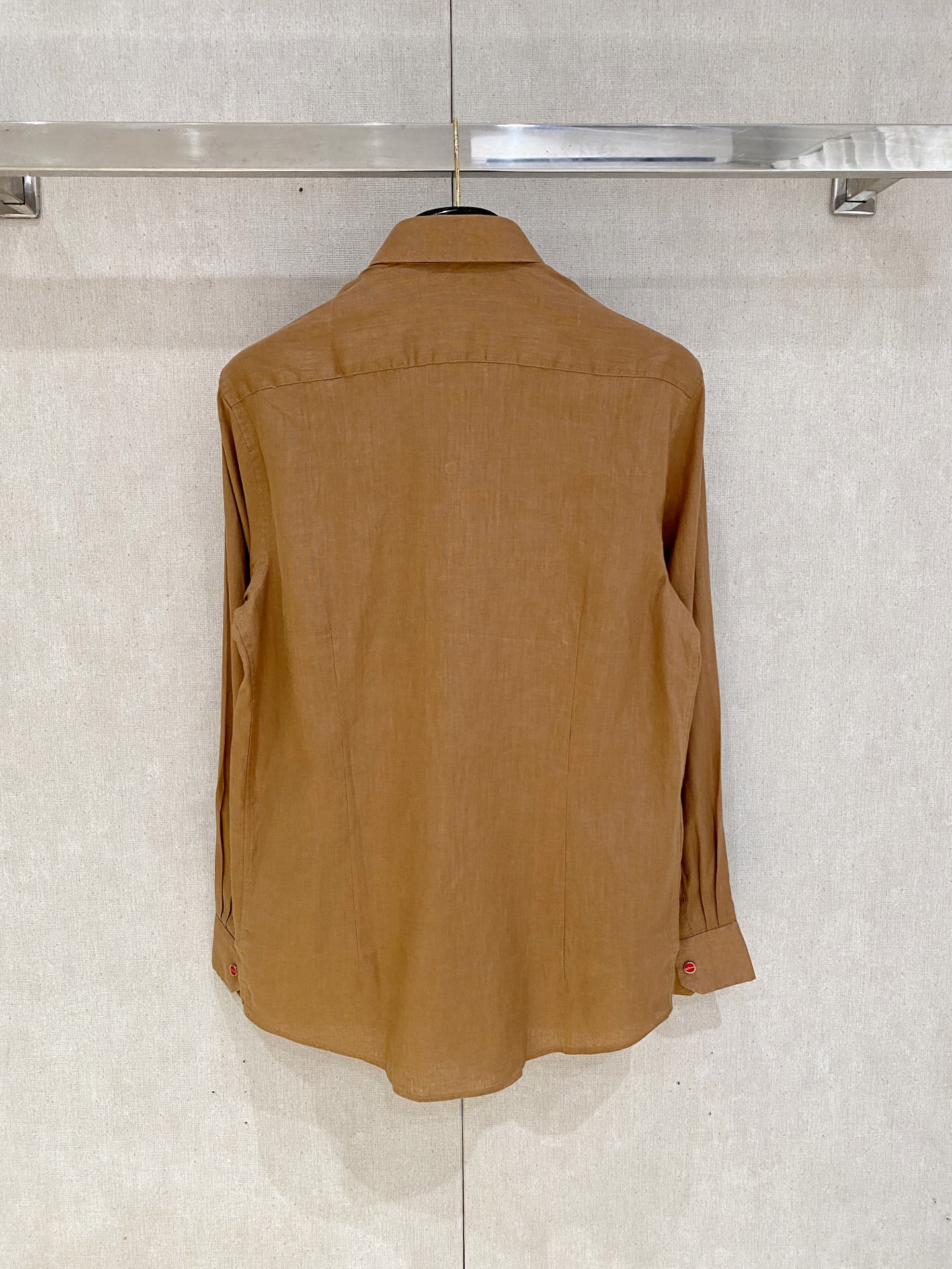 🌾退换🔥史诗级别的亚麻衬衫，独家巨献，胸前刺绣logo多色入荷。原汁原味100%亚麻面料衬衫，麻料以其独