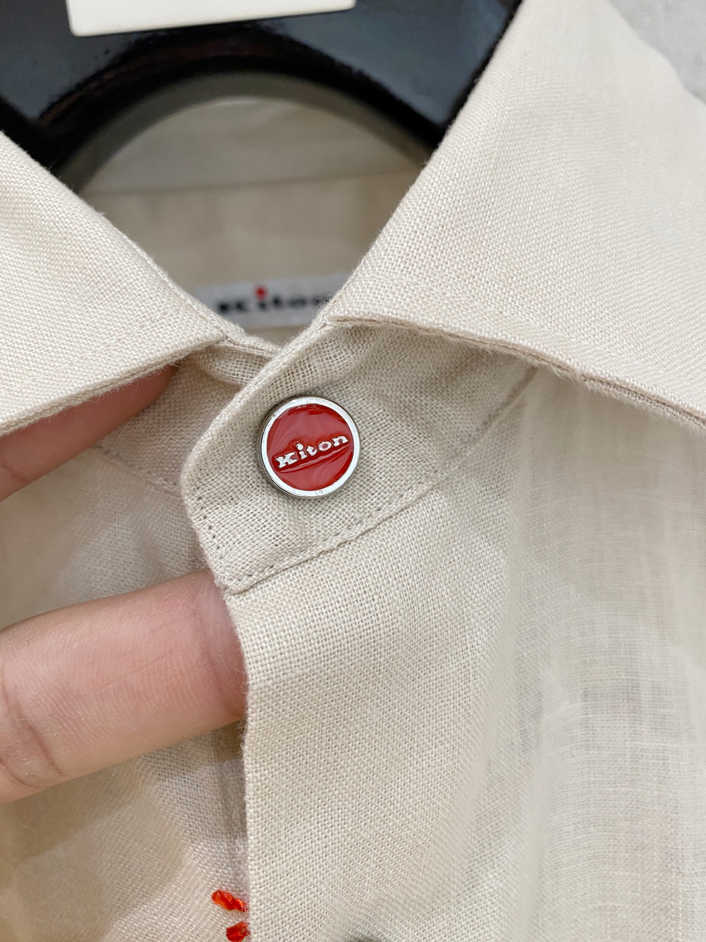 🌾退换🔥史诗级别的亚麻衬衫，独家巨献，胸前刺绣logo多色入荷。原汁原味100%亚麻面料衬衫，麻料以其独