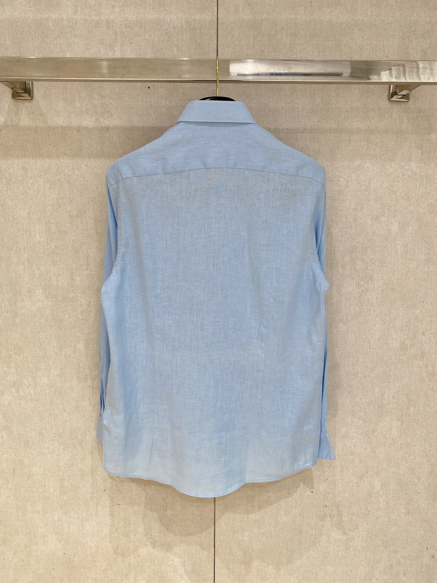 🌾退换🔥史诗级别的亚麻衬衫，独家巨献，胸前刺绣logo多色入荷。原汁原味100%亚麻面料衬衫，麻料以其独