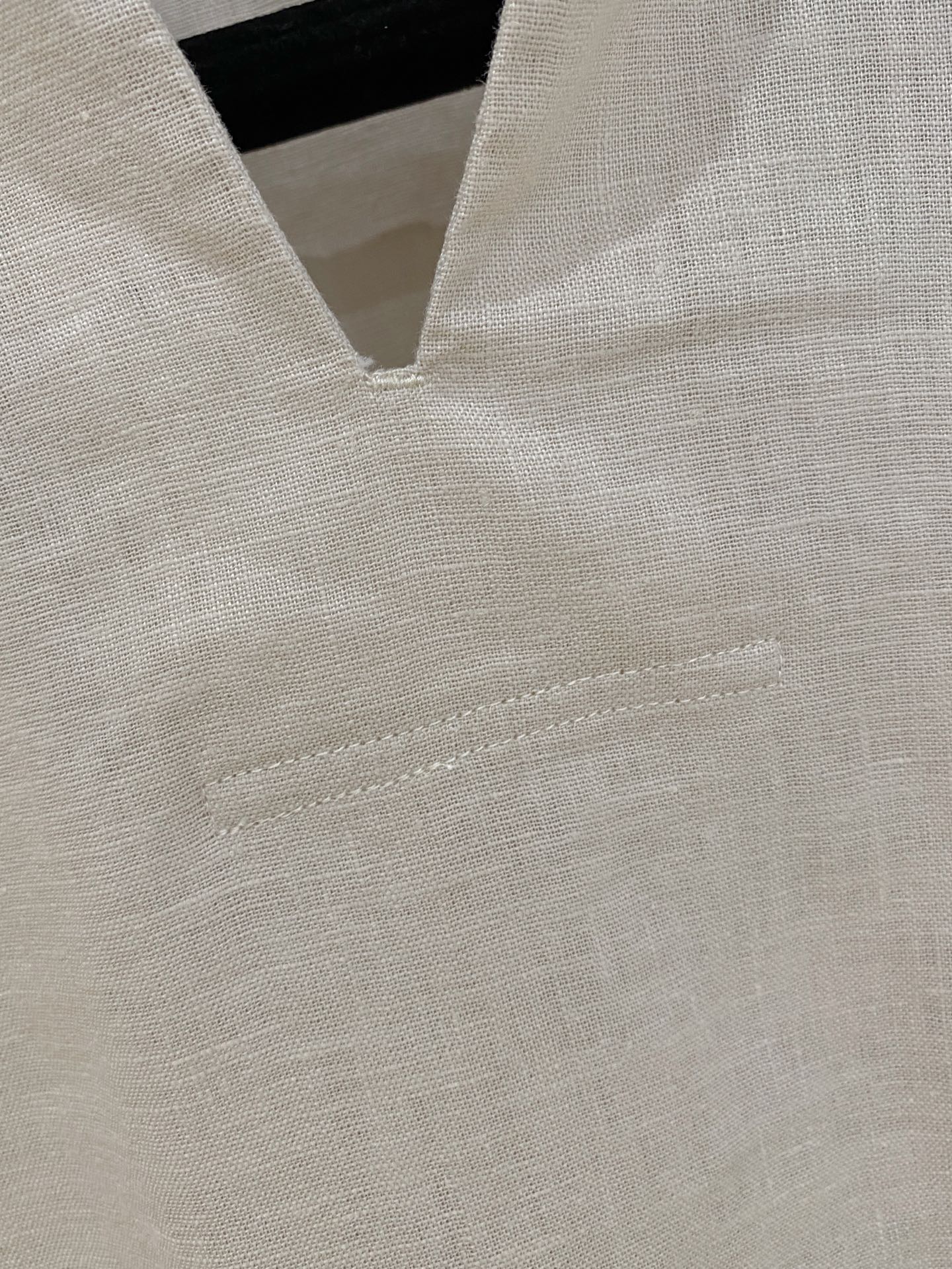 🌾退换🔥史诗级别的亚麻衬衫，独家巨献，胸前刺绣logo多色入荷。原汁原味100%亚麻面料衬衫，麻料以其独