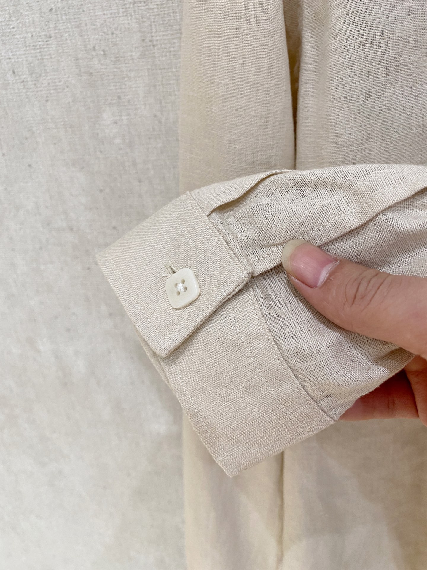 🌾退换🔥史诗级别的亚麻衬衫，独家巨献，胸前刺绣logo多色入荷。原汁原味100%亚麻面料衬衫，麻料以其独