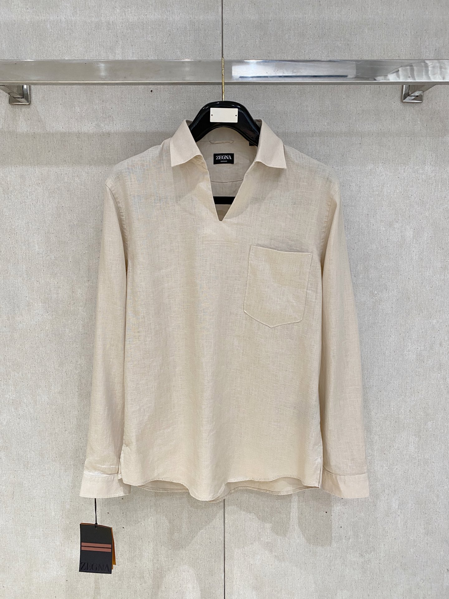 🌾退换🔥史诗级别的亚麻衬衫，独家巨献，胸前刺绣logo多色入荷。原汁原味100%亚麻面料衬衫，麻料以其独