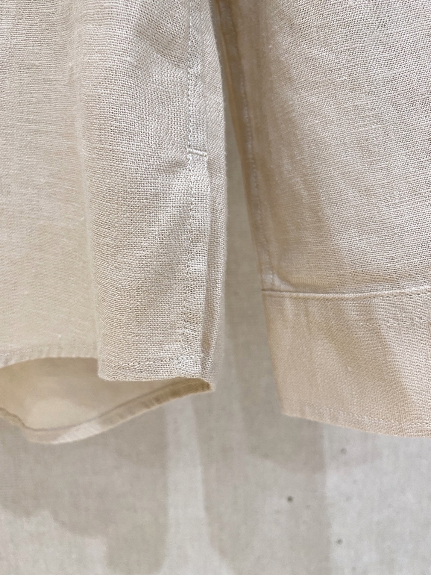 🌾退换🔥史诗级别的亚麻衬衫，独家巨献，胸前刺绣logo多色入荷。原汁原味100%亚麻面料衬衫，麻料以其独