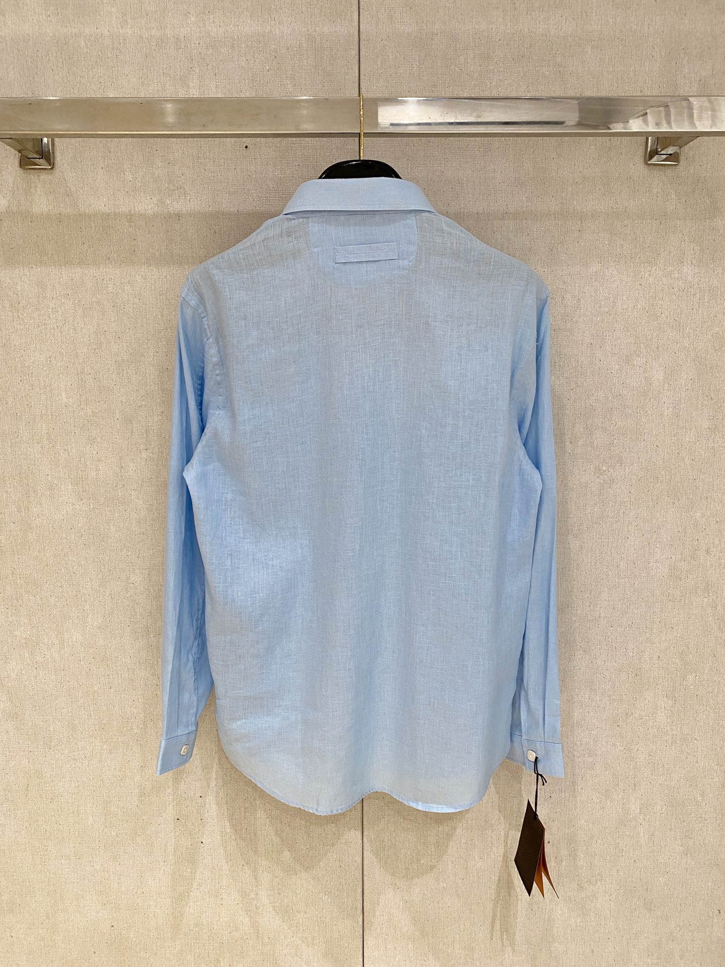 🌾退换🔥史诗级别的亚麻衬衫，独家巨献，胸前刺绣logo多色入荷。原汁原味100%亚麻面料衬衫，麻料以其独