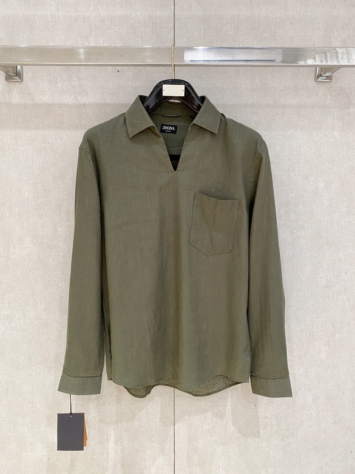 🌾退换🔥史诗级别的亚麻衬衫，独家巨献，胸前刺绣logo多色入荷。原汁原味100%亚麻面料衬衫，麻料以其独