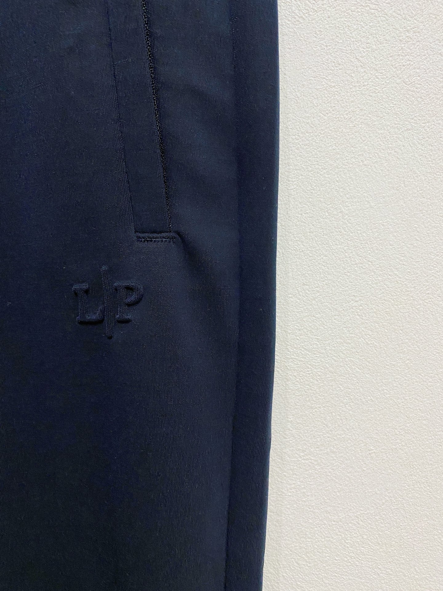 🇫🇷lP🆕原单休闲裤 2025新品，原版休闲裤 原版重工打造，品牌经典LOGO设计，三标齐全！原版五金辅