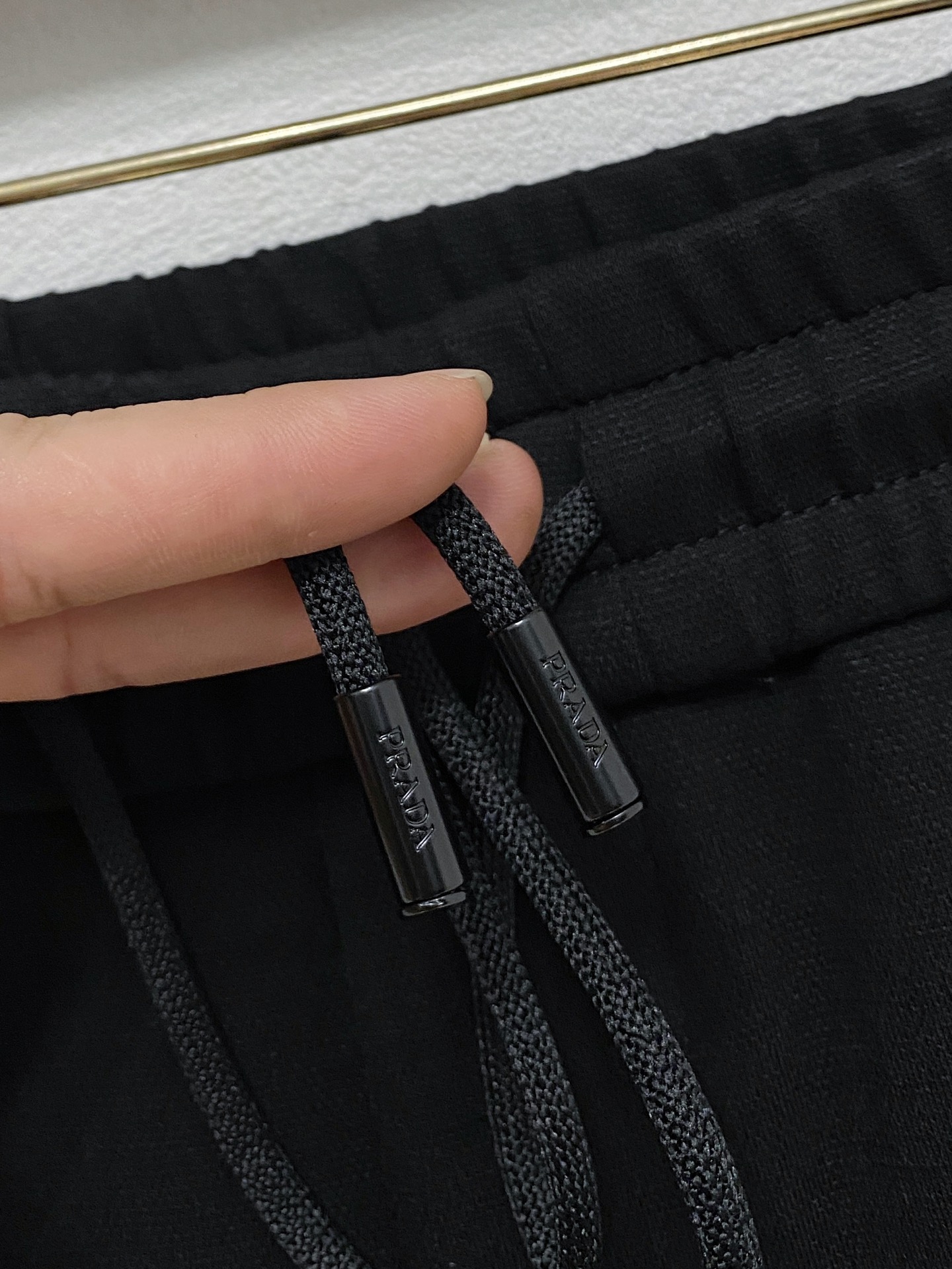 🇫🇷PRADA 原单休闲裤 2025新品，原版休闲裤 原版重工打造，品牌经典LOGO设计，三标齐全！原版