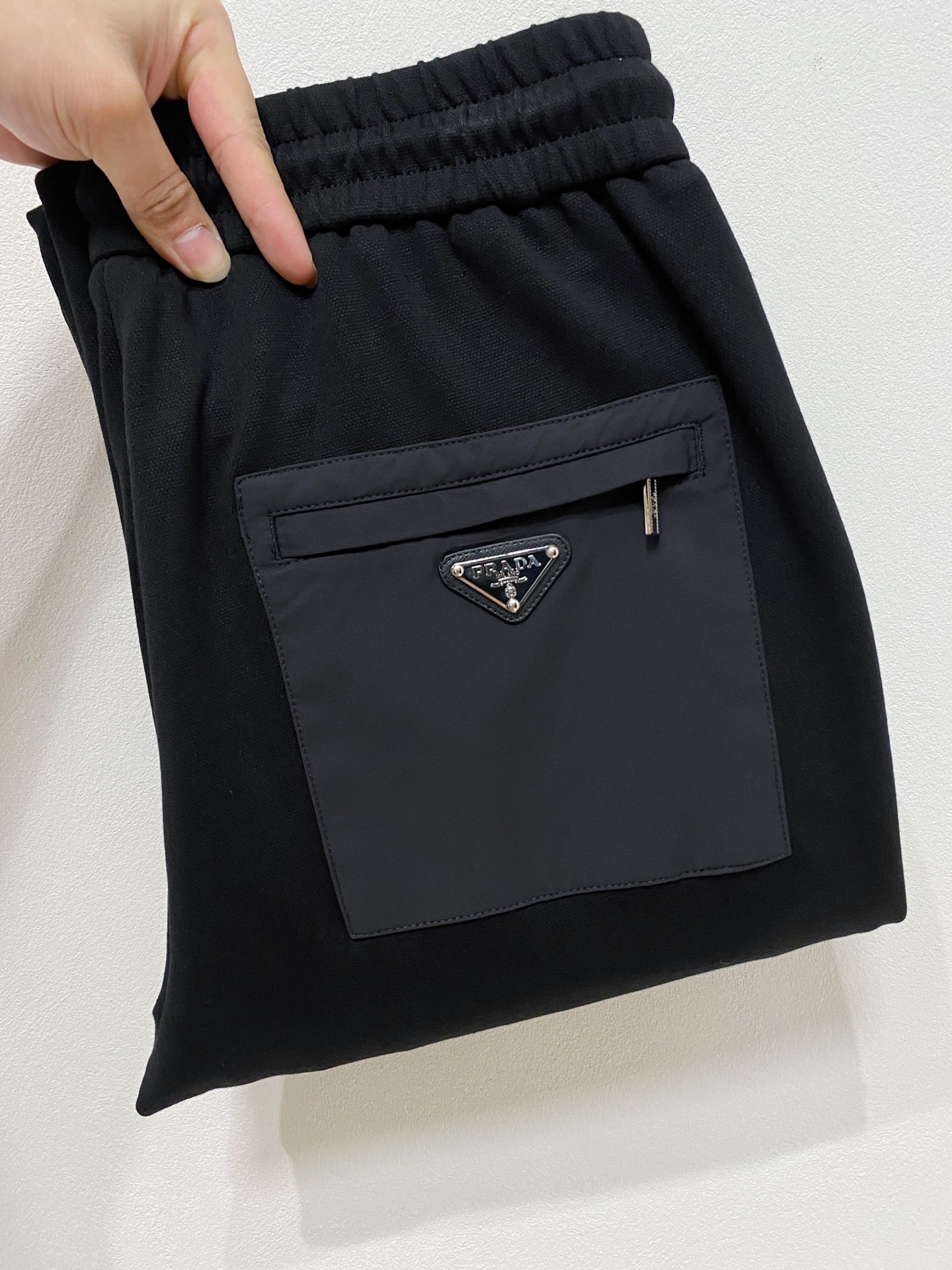 🇫🇷PRADA 原单休闲裤 2025新品，原版休闲裤 原版重工打造，品牌经典LOGO设计，三标齐全！原版