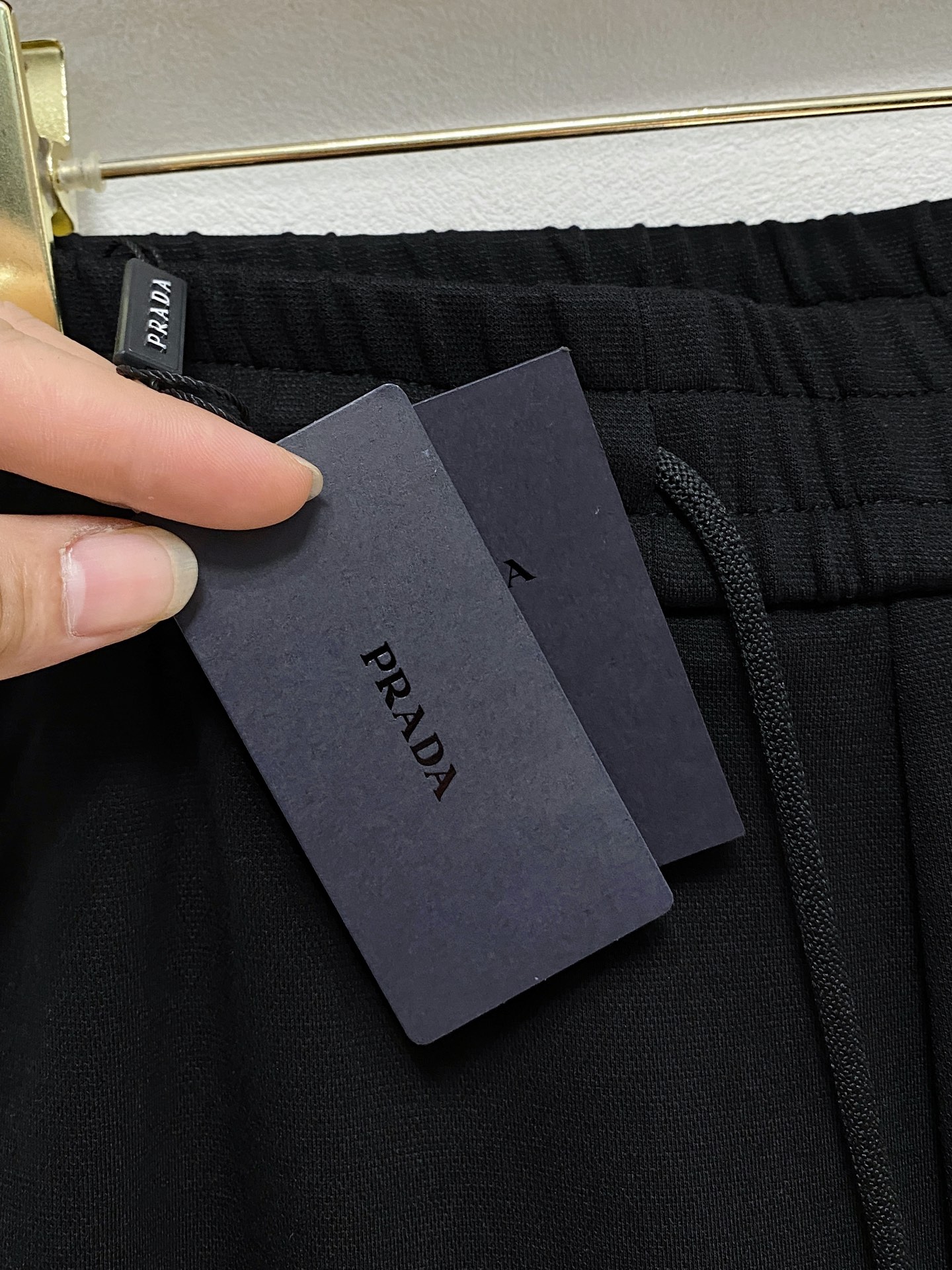 🇫🇷PRADA 原单休闲裤 2025新品，原版休闲裤 原版重工打造，品牌经典LOGO设计，三标齐全！原版