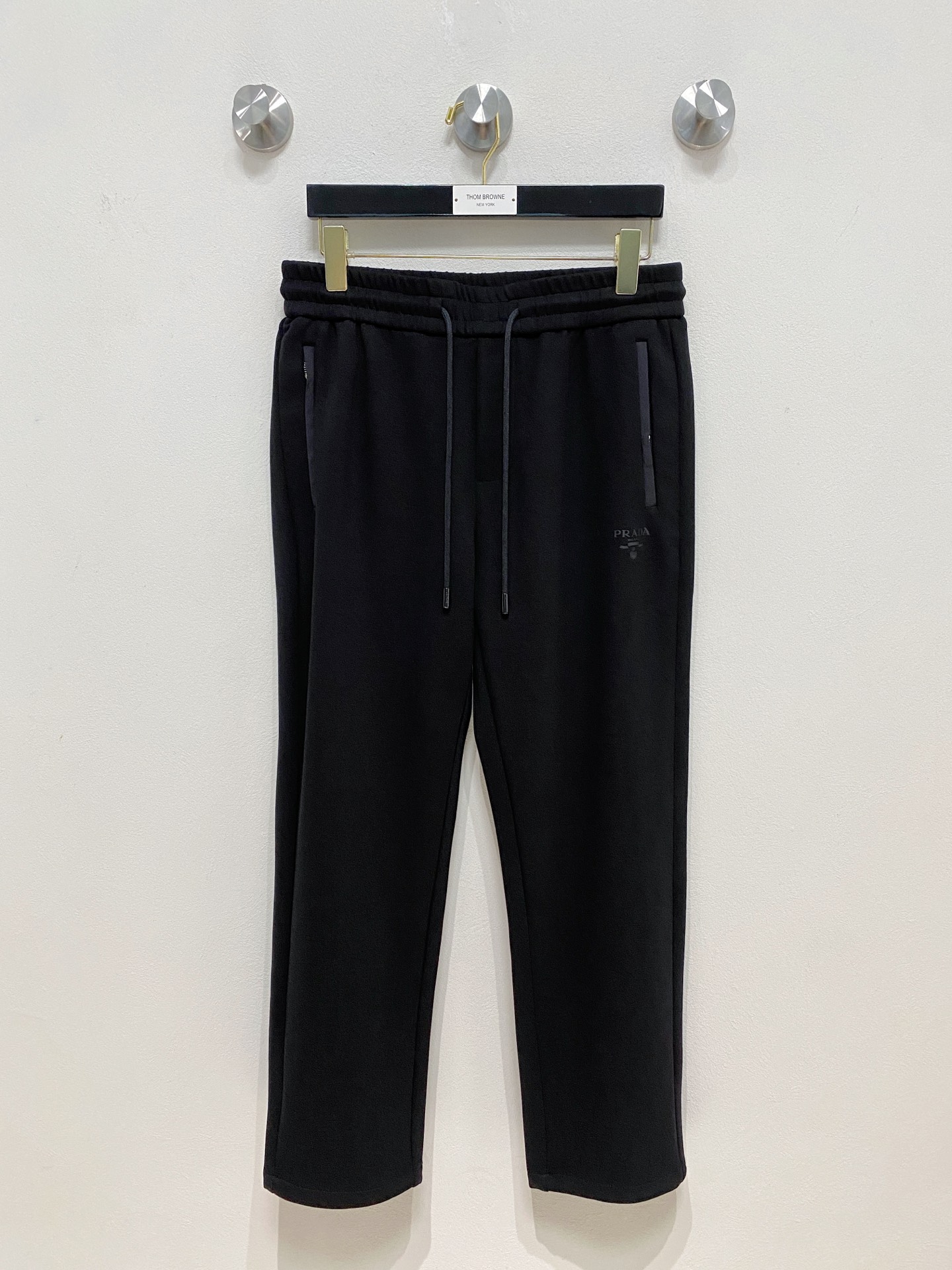 🇫🇷PRADA 原单休闲裤 2025新品，原版休闲裤 原版重工打造，品牌经典LOGO设计，三标齐全！原版