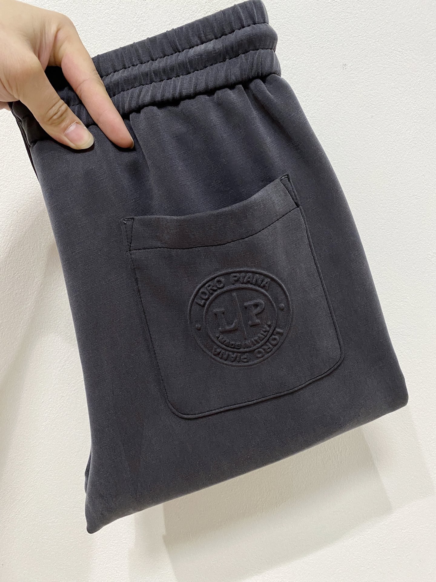 🇫🇷lP🆕原单休闲裤 2025新品，原版休闲裤 原版重工打造，品牌经典LOGO设计，三标齐全！原版五金辅