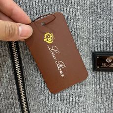 lP🆕-LoroPiana诺悠翩雅🆕25FW秋冬新款老钱风羊毛夹克立领外套,选用进口羊毛面料混纺,拼接配 lP🆕-LoroPiana诺悠翩雅🆕25FW秋冬新款老钱风羊毛夹克立领外套,选用进口羊毛面料混纺,拼接配