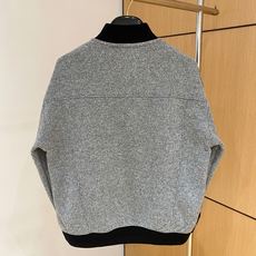 lP🆕-LoroPiana诺悠翩雅🆕25FW秋冬新款老钱风羊毛夹克立领外套,选用进口羊毛面料混纺,拼接配 lP🆕-LoroPiana诺悠翩雅🆕25FW秋冬新款老钱风羊毛夹克立领外套,选用进口羊毛面料混纺,拼接配