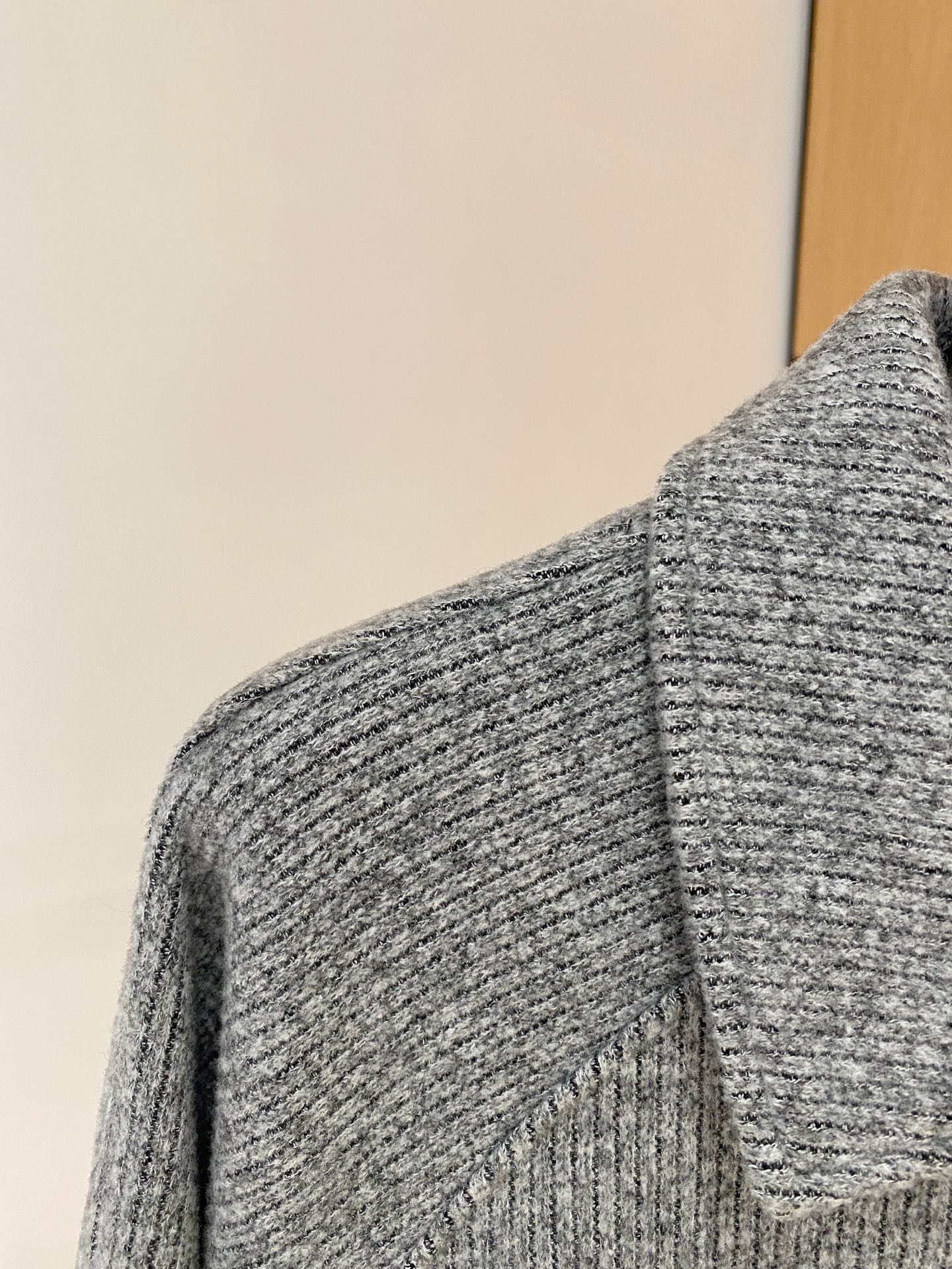 BC-Brunello Cucineli 🆕25FW秋冬新款老钱风羊毛夹克翻领外套，选用进口羊毛面料混纺