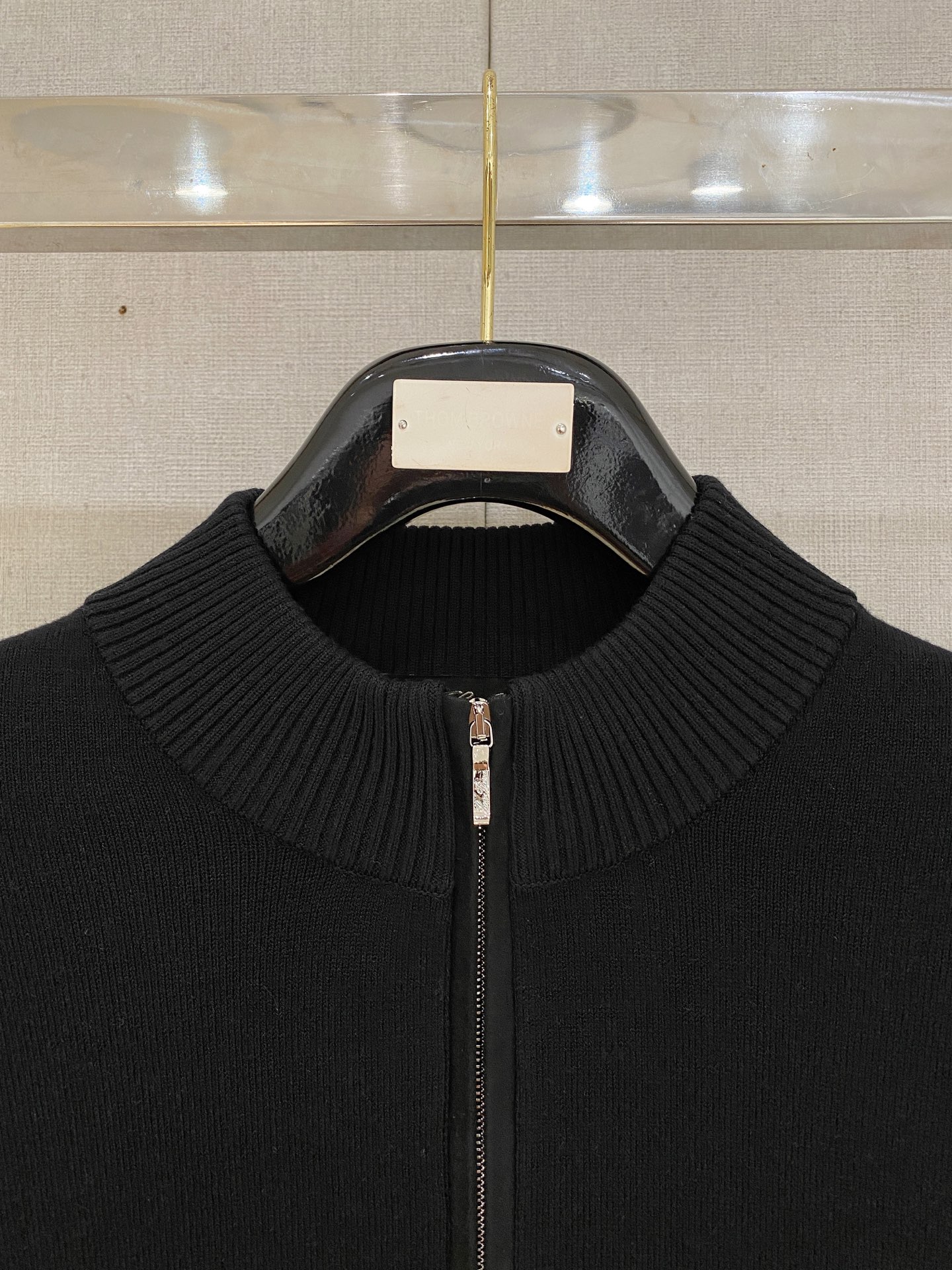 。顶级品质>专柜官网同步发售！辅料全部原版定制出品，贸易公司真品订单。高级定制进口面料，以天然植物纖維提