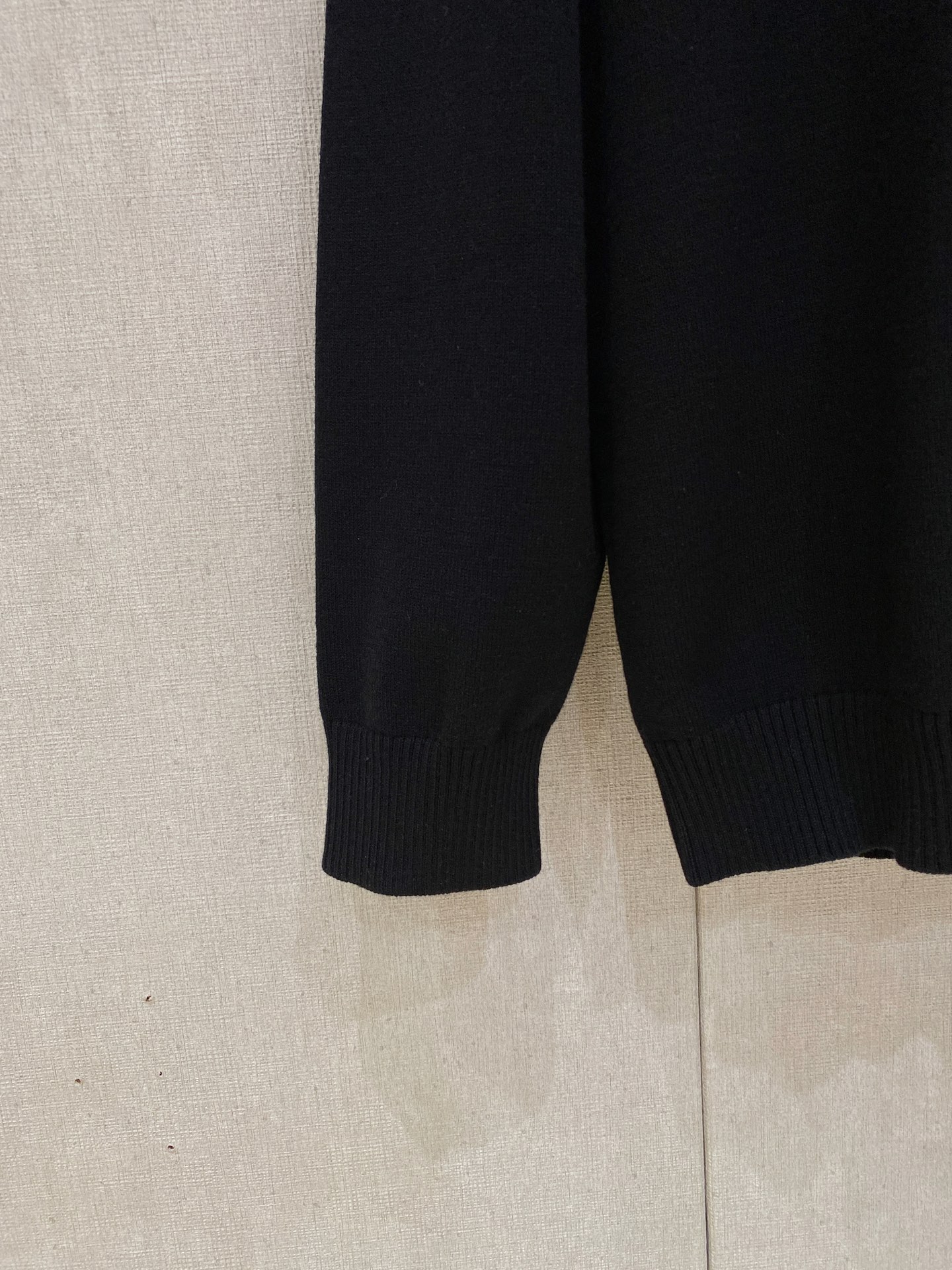 。顶级品质>专柜官网同步发售！辅料全部原版定制出品，贸易公司真品订单。高级定制进口面料，以天然植物纖維提