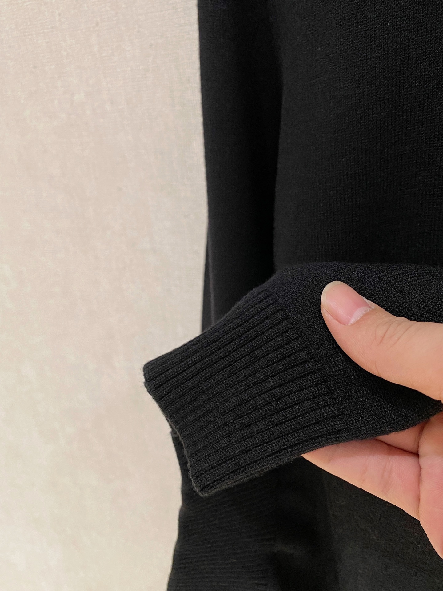 。顶级品质>专柜官网同步发售！辅料全部原版定制出品，贸易公司真品订单。高级定制进口面料，以天然植物纖維提