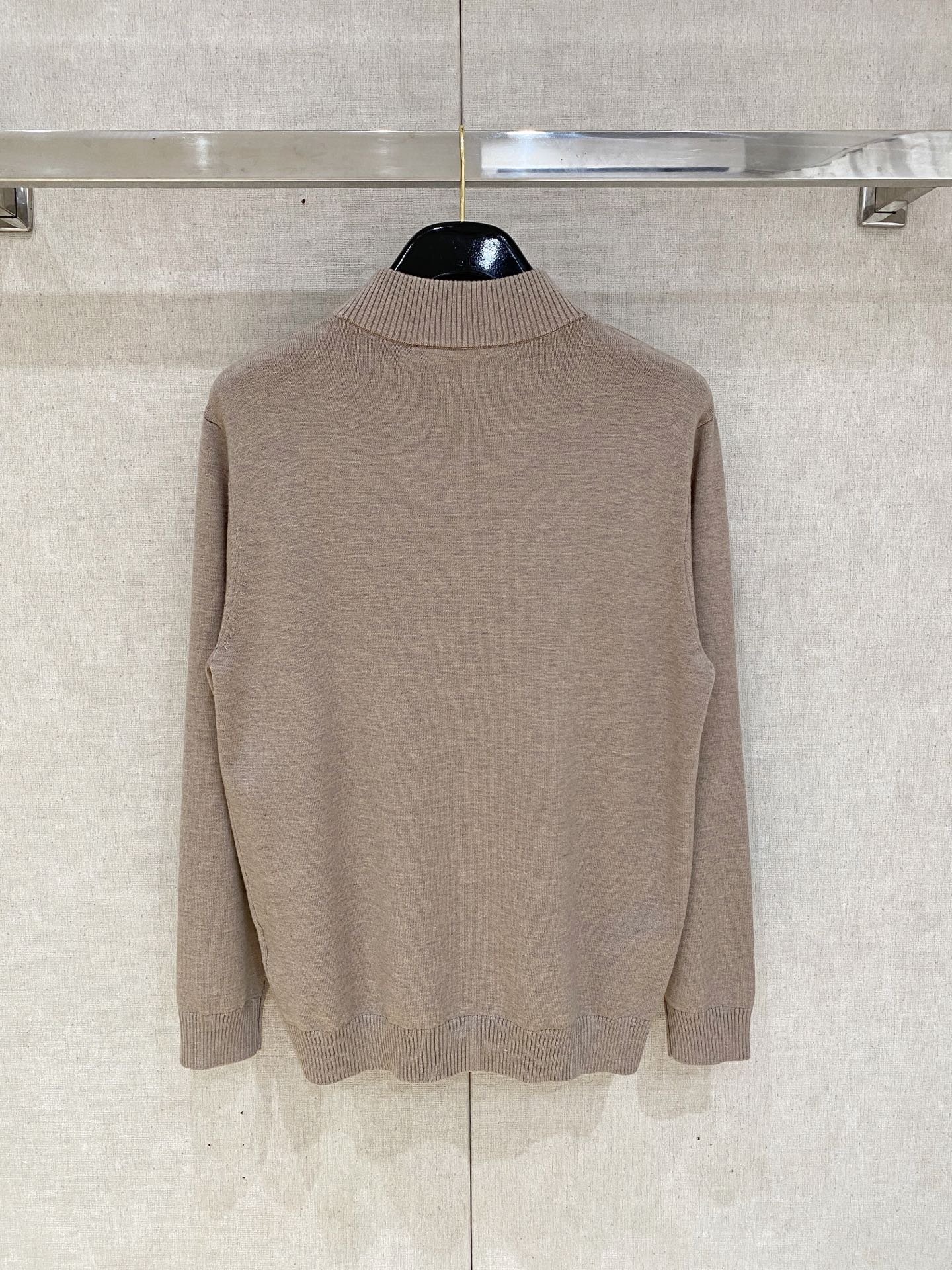 。顶级品质>专柜官网同步发售！辅料全部原版定制出品，贸易公司真品订单。高级定制进口面料，以天然植物纖維提