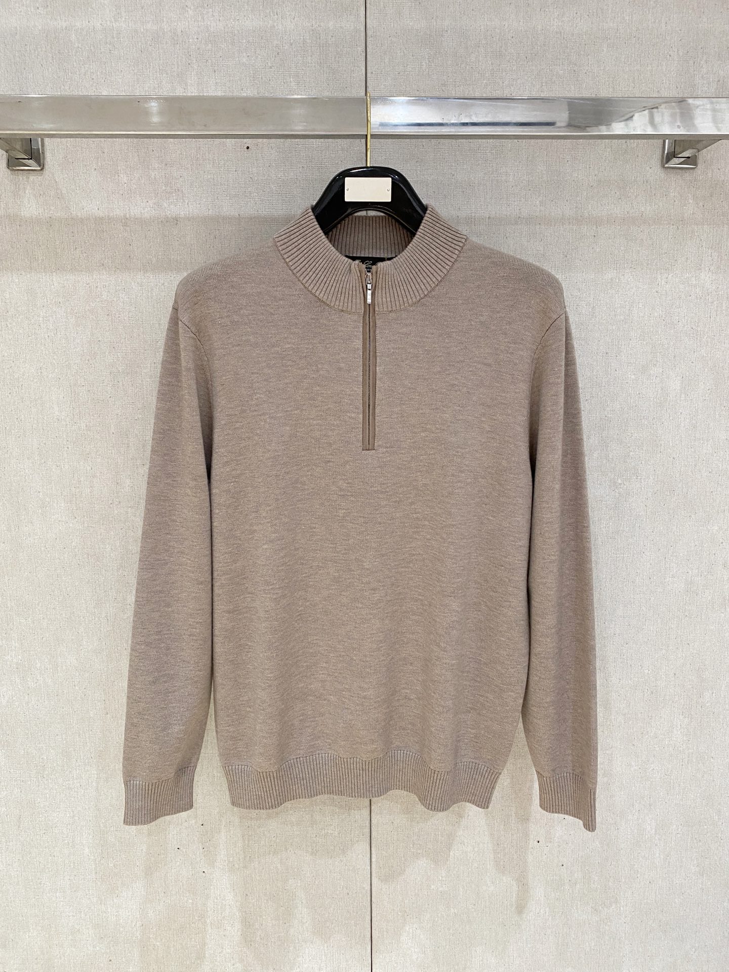 。顶级品质>专柜官网同步发售！辅料全部原版定制出品，贸易公司真品订单。高级定制进口面料，以天然植物纖維提