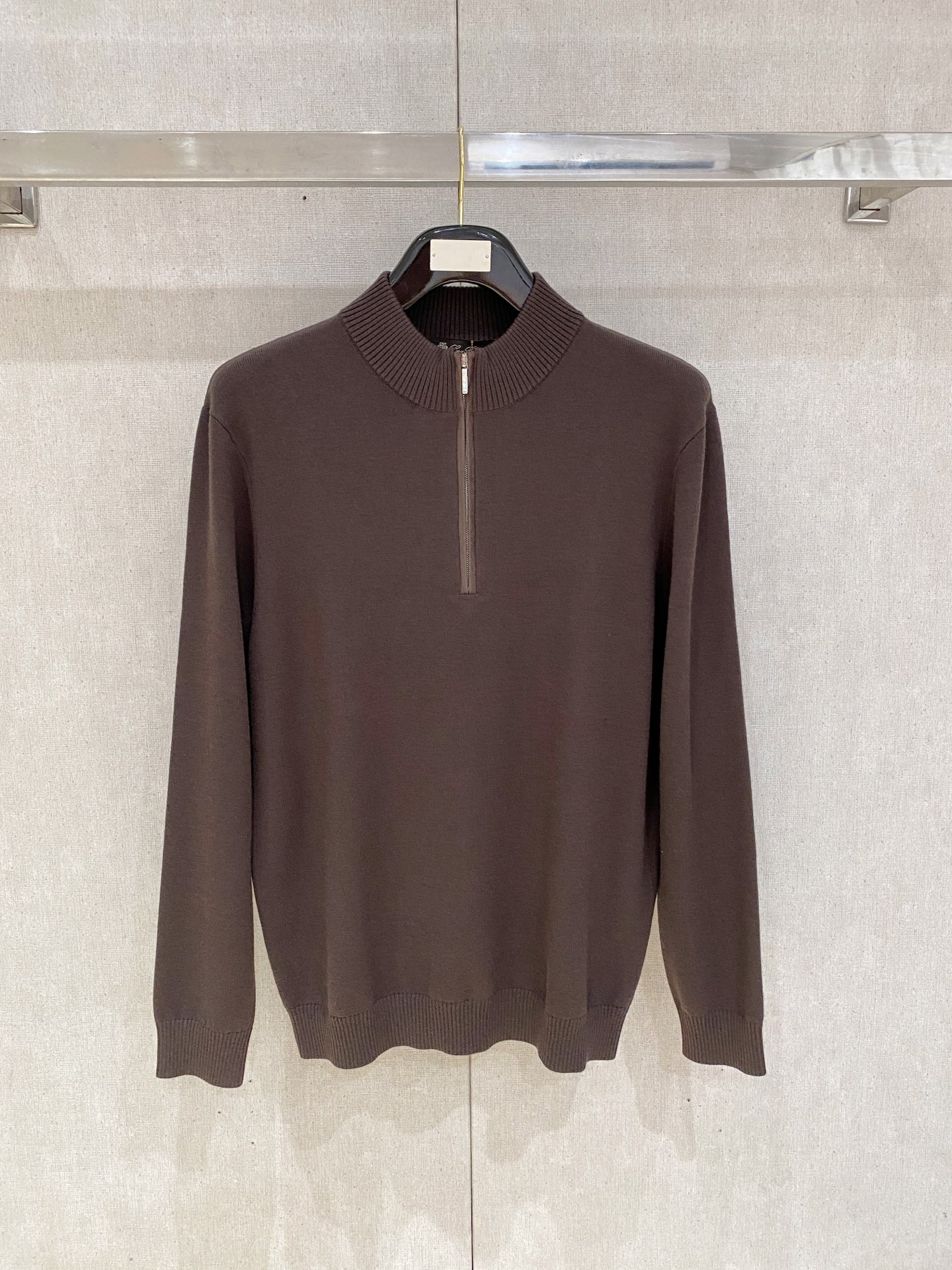 。顶级品质>专柜官网同步发售！辅料全部原版定制出品，贸易公司真品订单。高级定制进口面料，以天然植物纖維提