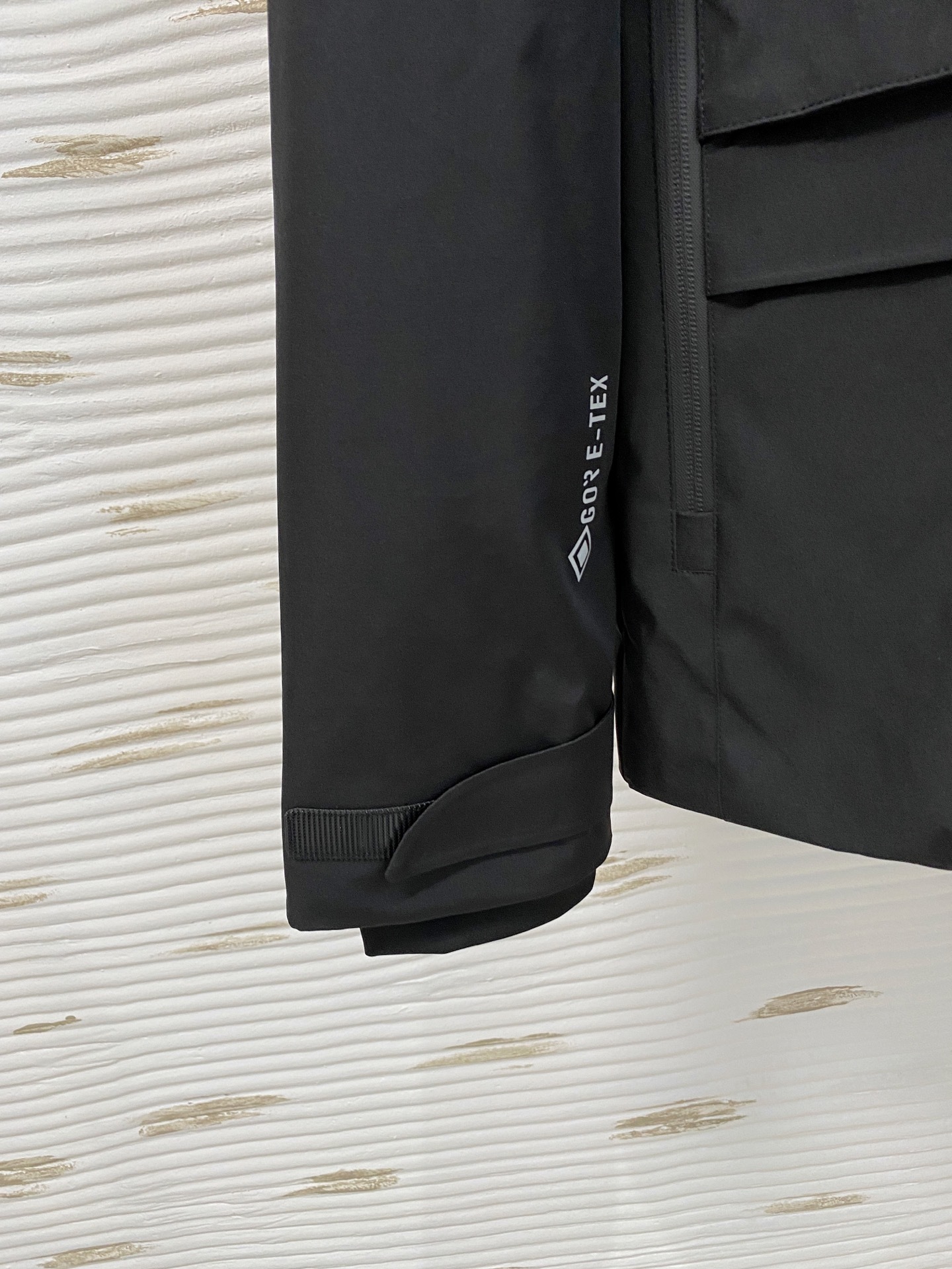 MON 2025秋冬🆕代工厂出口级别订单货品.品相完美.2024秋冬Mon*ler Grenble压胶滑