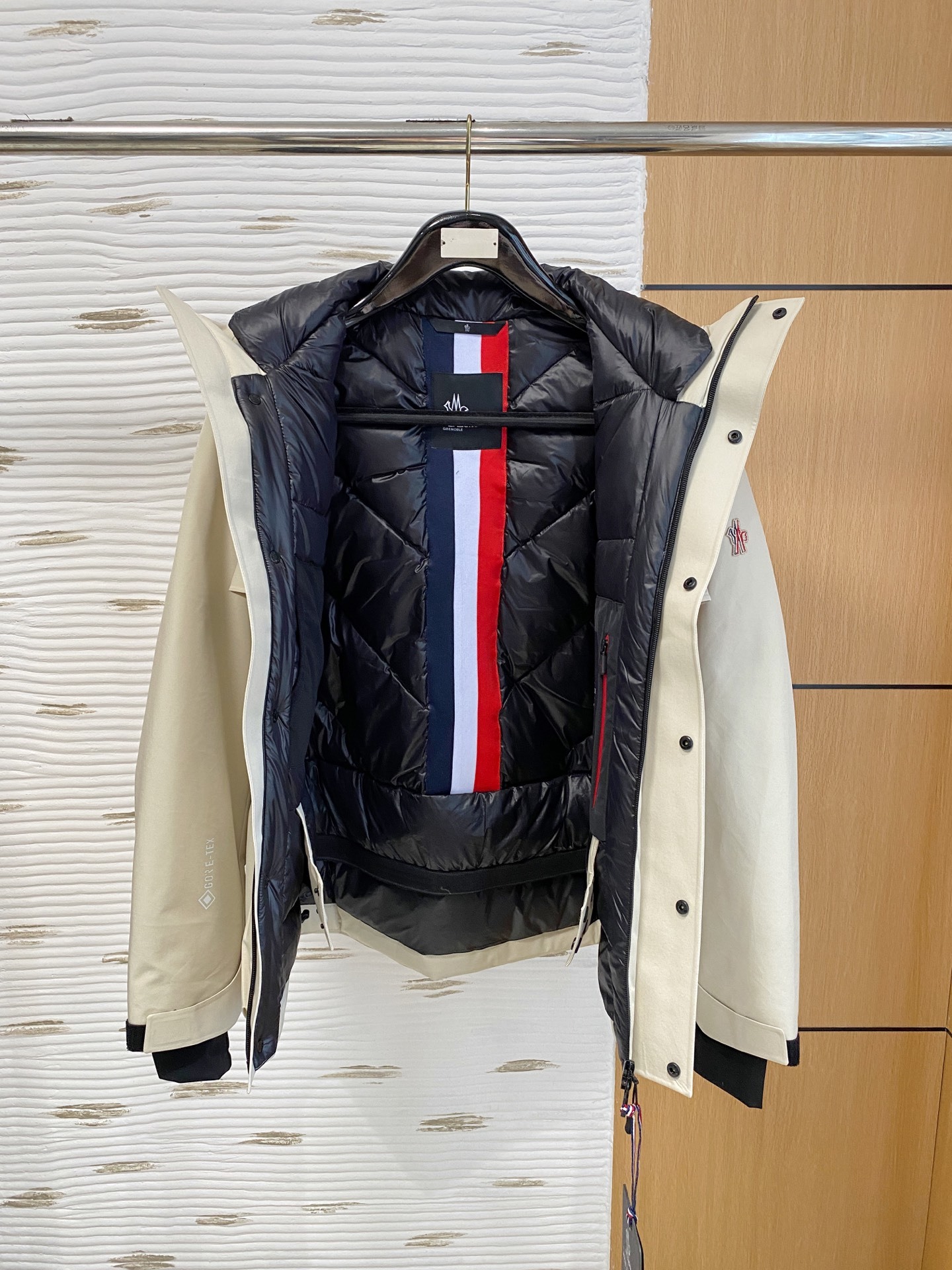 MON 2025秋冬🆕代工厂出口级别订单货品.品相完美.2024秋冬Mon*ler Grenble压胶滑