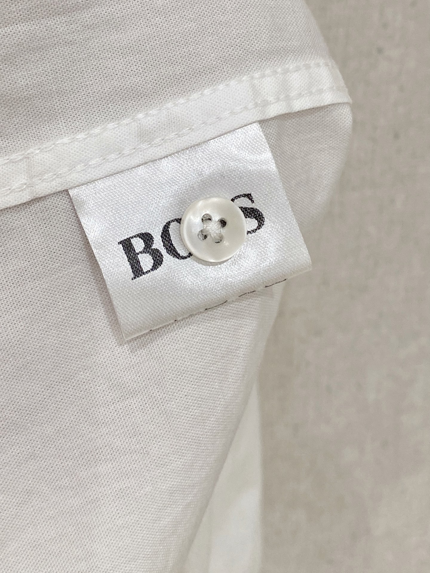 boss 2025ss春夏时尚大爆款短袖衬衫,贸易公司渠道货,品相完美如斯,属于入柜级别,可预见性的爆款 boss 2025ss春夏时尚大爆款短袖衬衫,贸易公司渠道货,品相完美如斯,属于入柜级别,可预见性的爆款